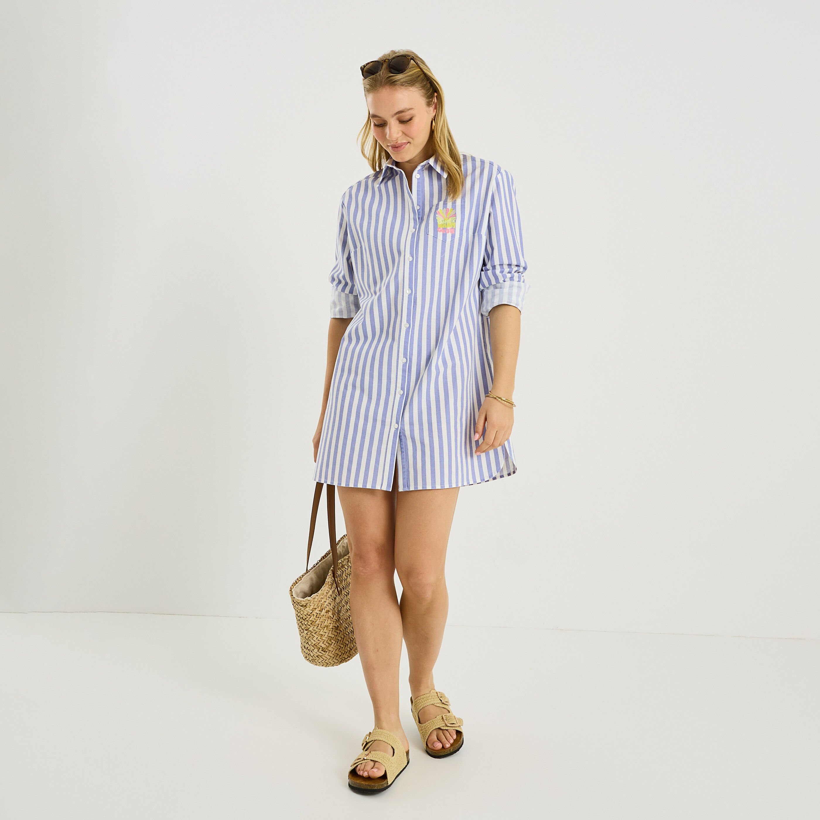 Robe chemise courte &agrave; rayures verticales