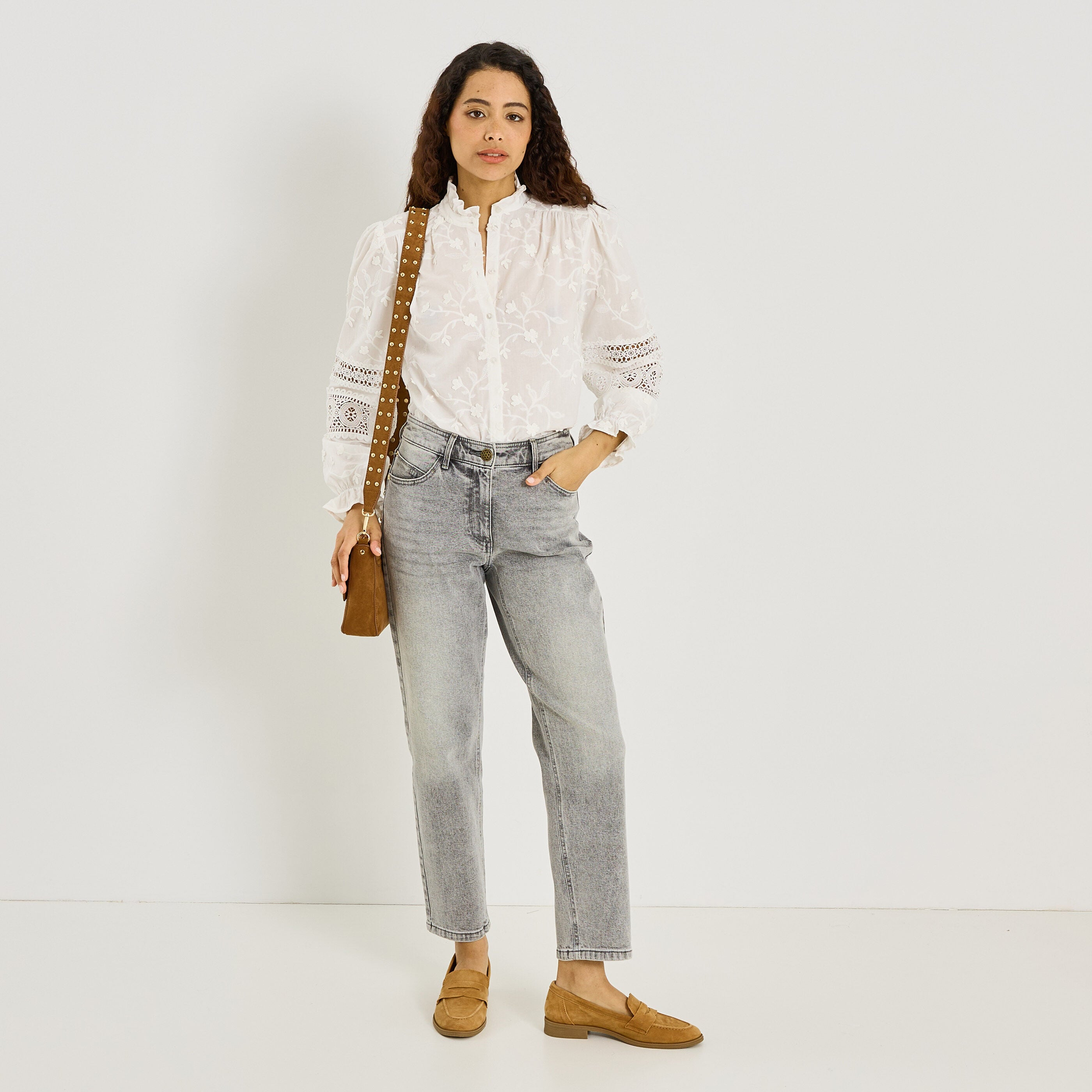 Chemise brod&eacute;e d&eacute;tails ajour&eacute;s femme