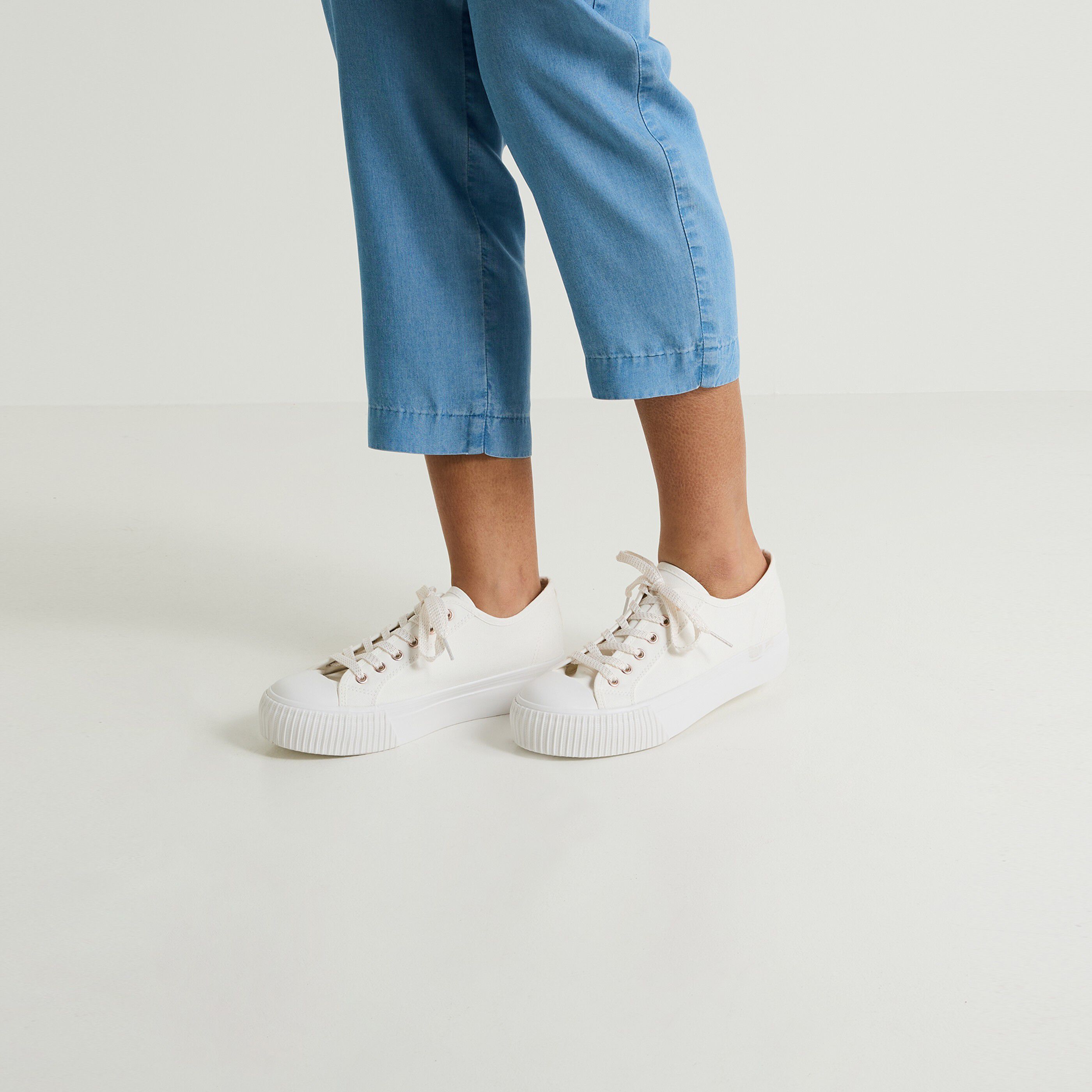 Baskets basses en toile femme