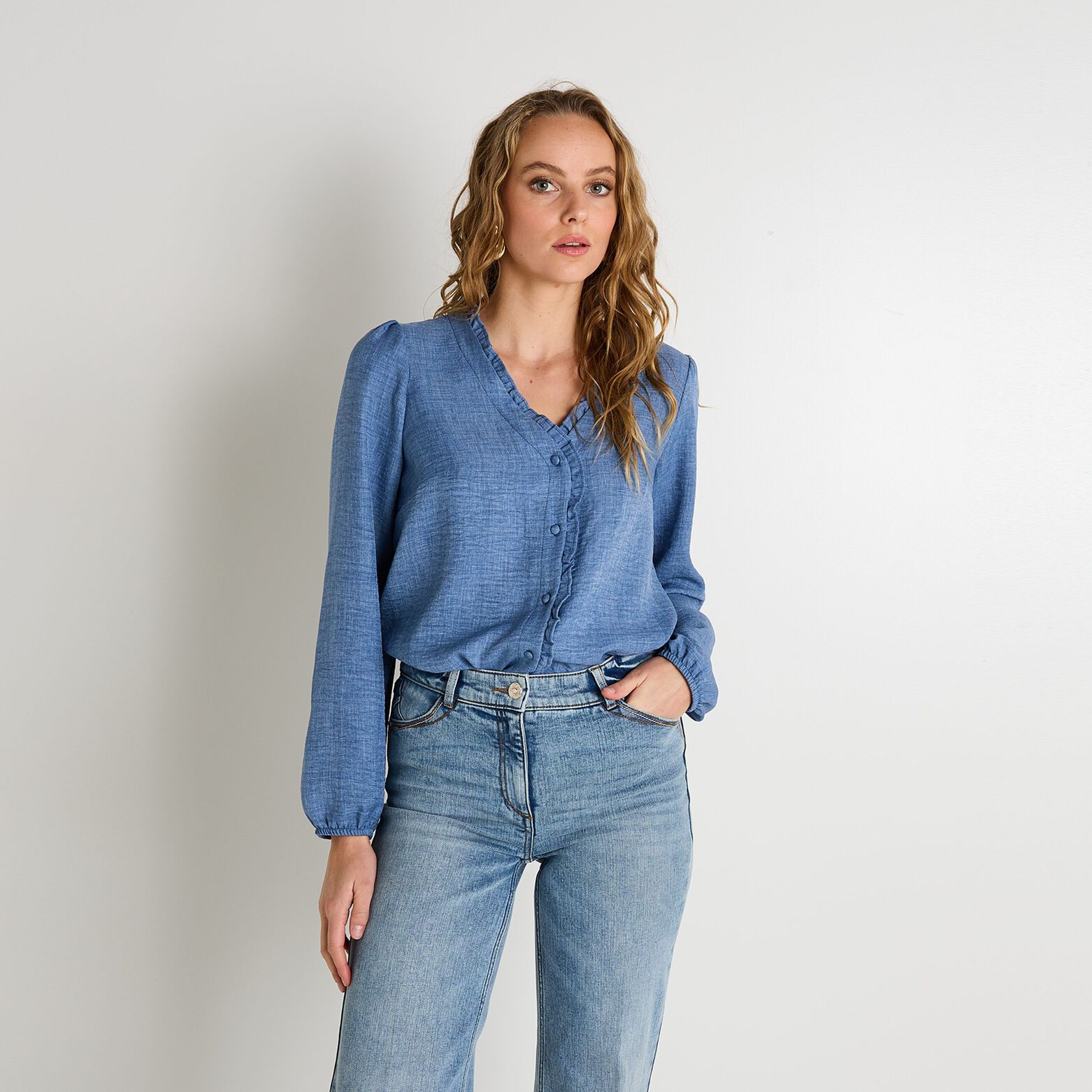 Chemise à volants femme