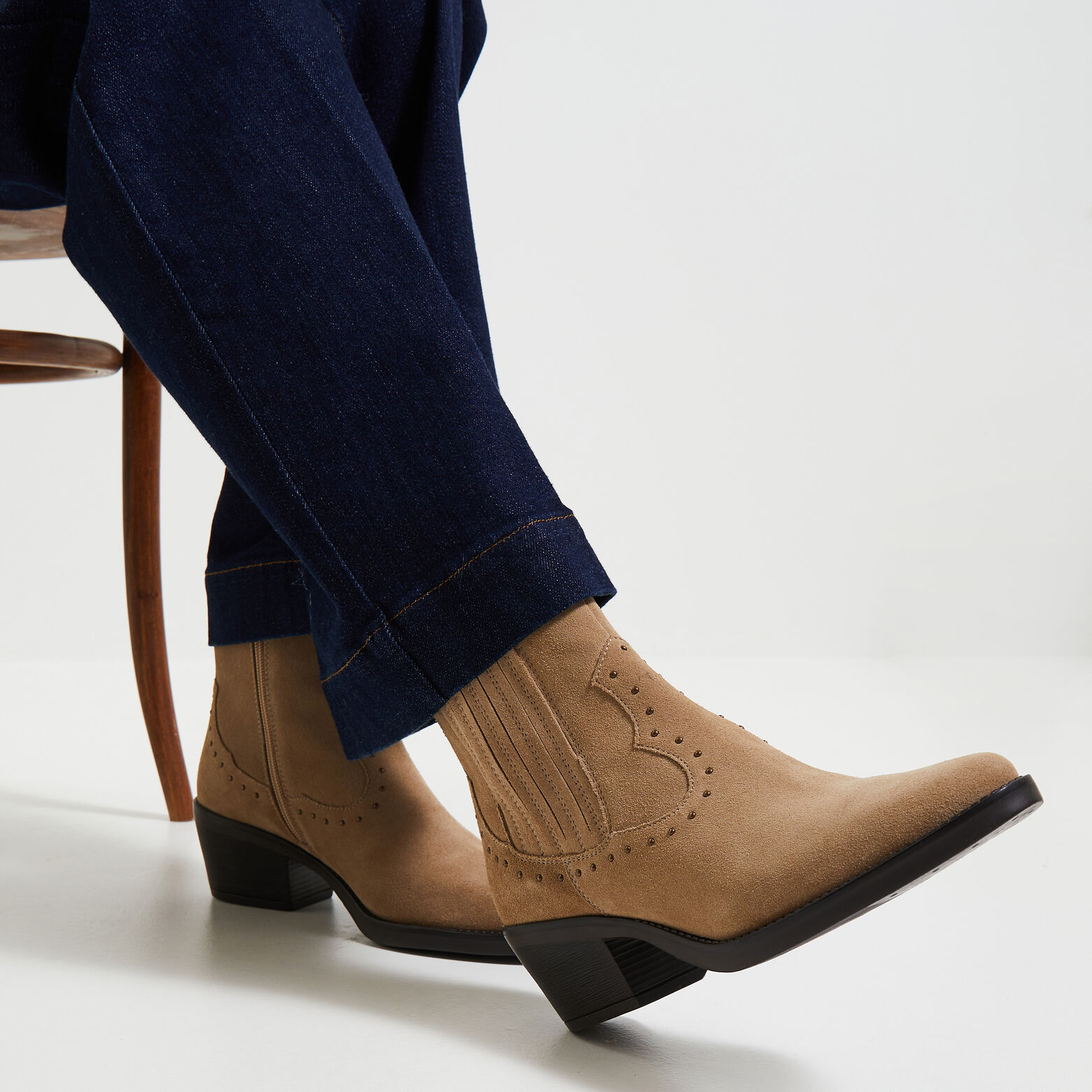 Bottines cuir style santiags