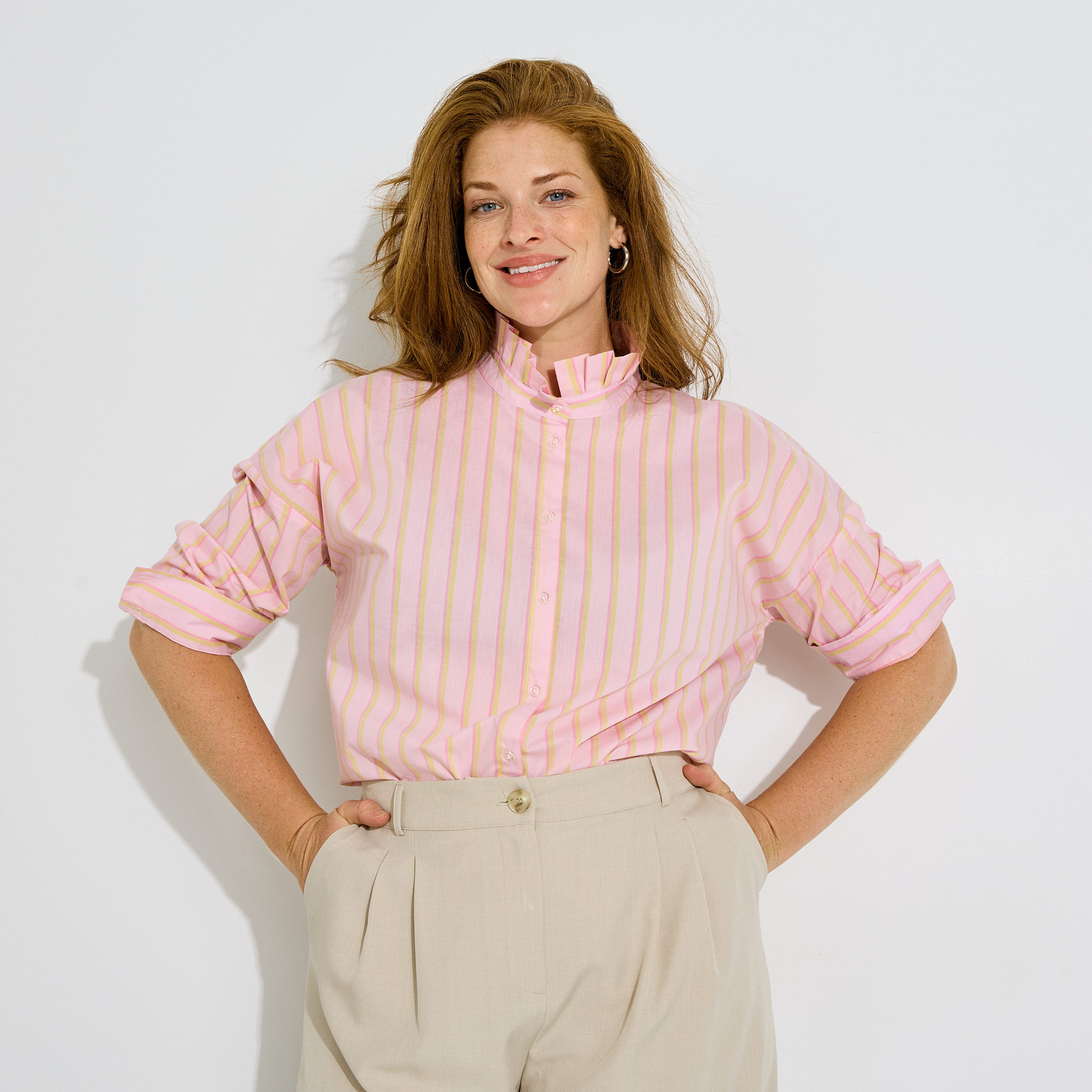 Chemise ray&eacute;e col volant&eacute; femme