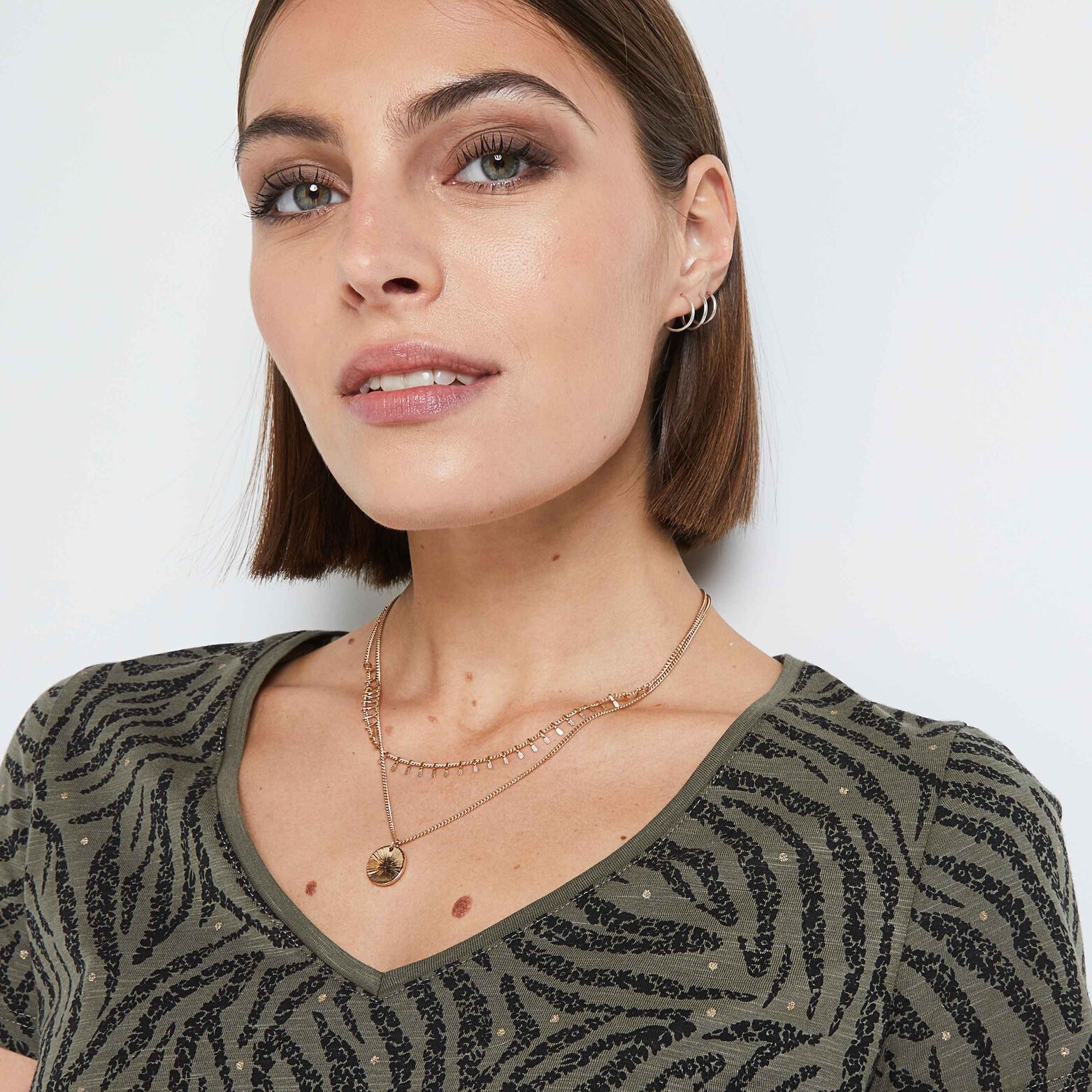 T-shirt imprimé col V femme
