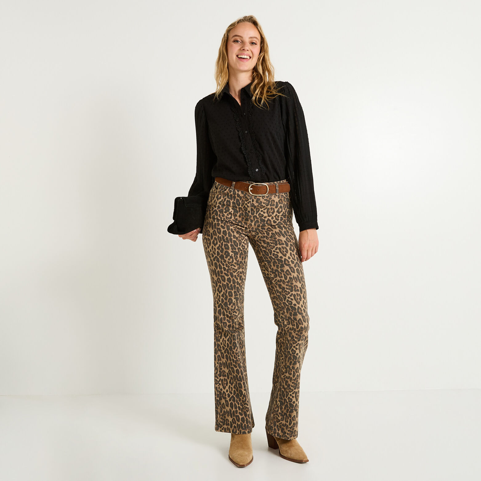 Chemise plumetis manches plissées femme