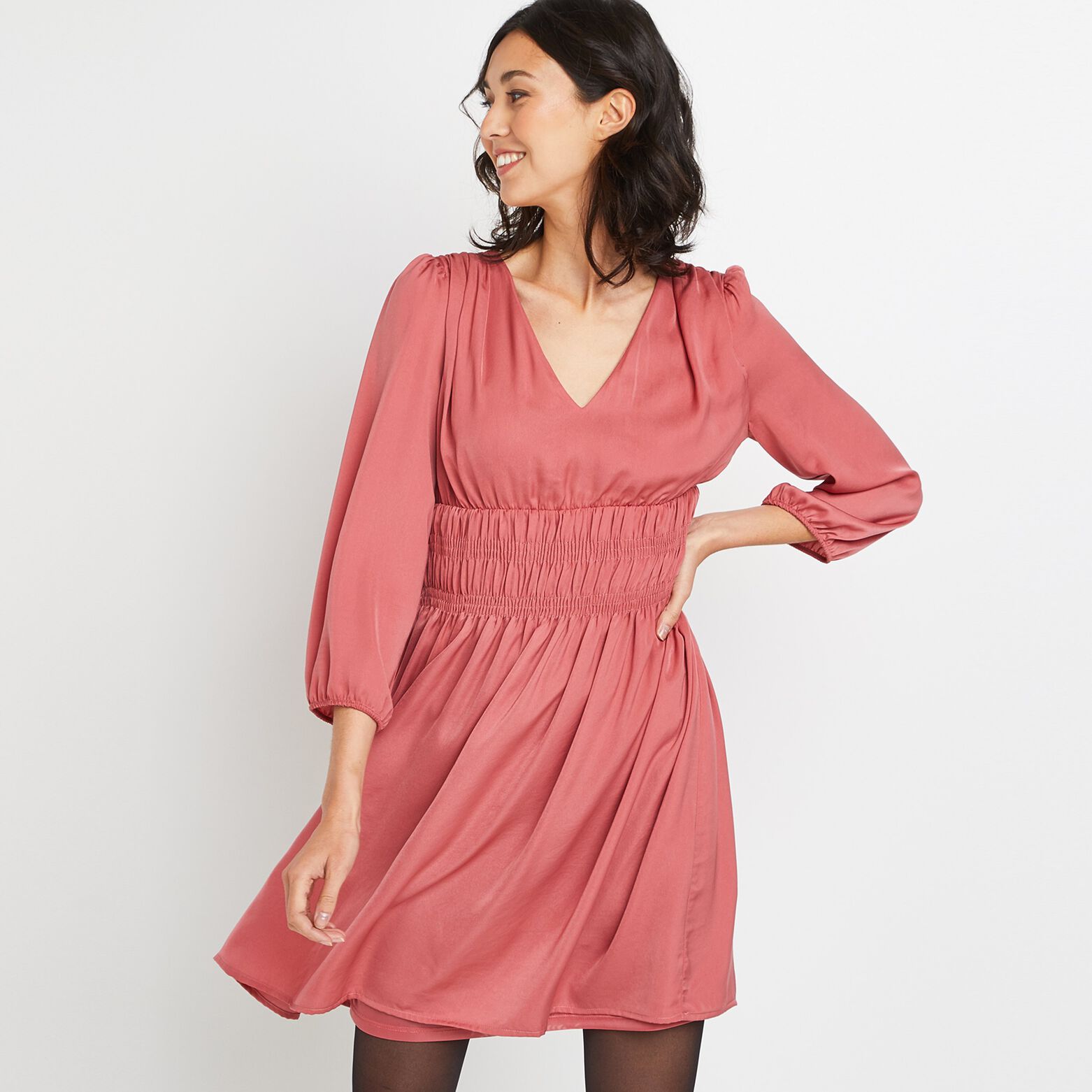 Robe satinée rose femme