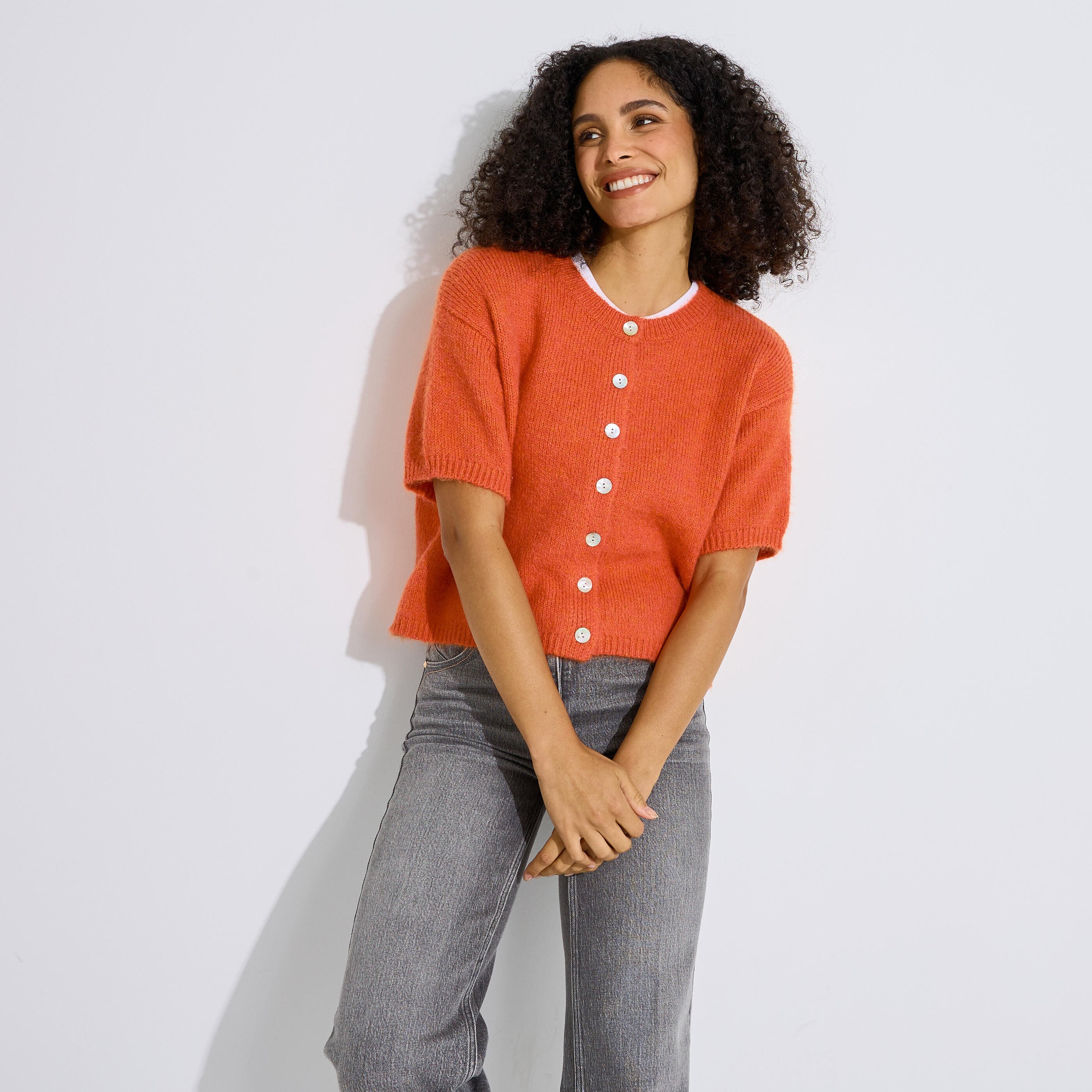 Gilet boutonn&eacute; manches courtes femme