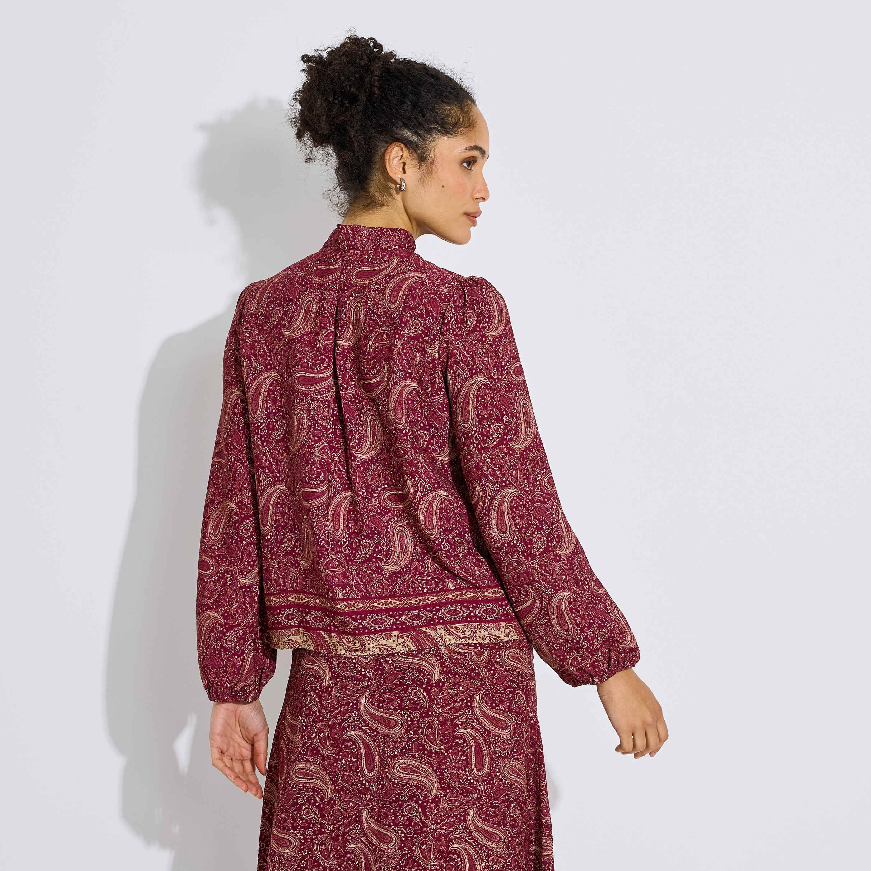 Blouse motif cachemire lavalli&egrave;re femme