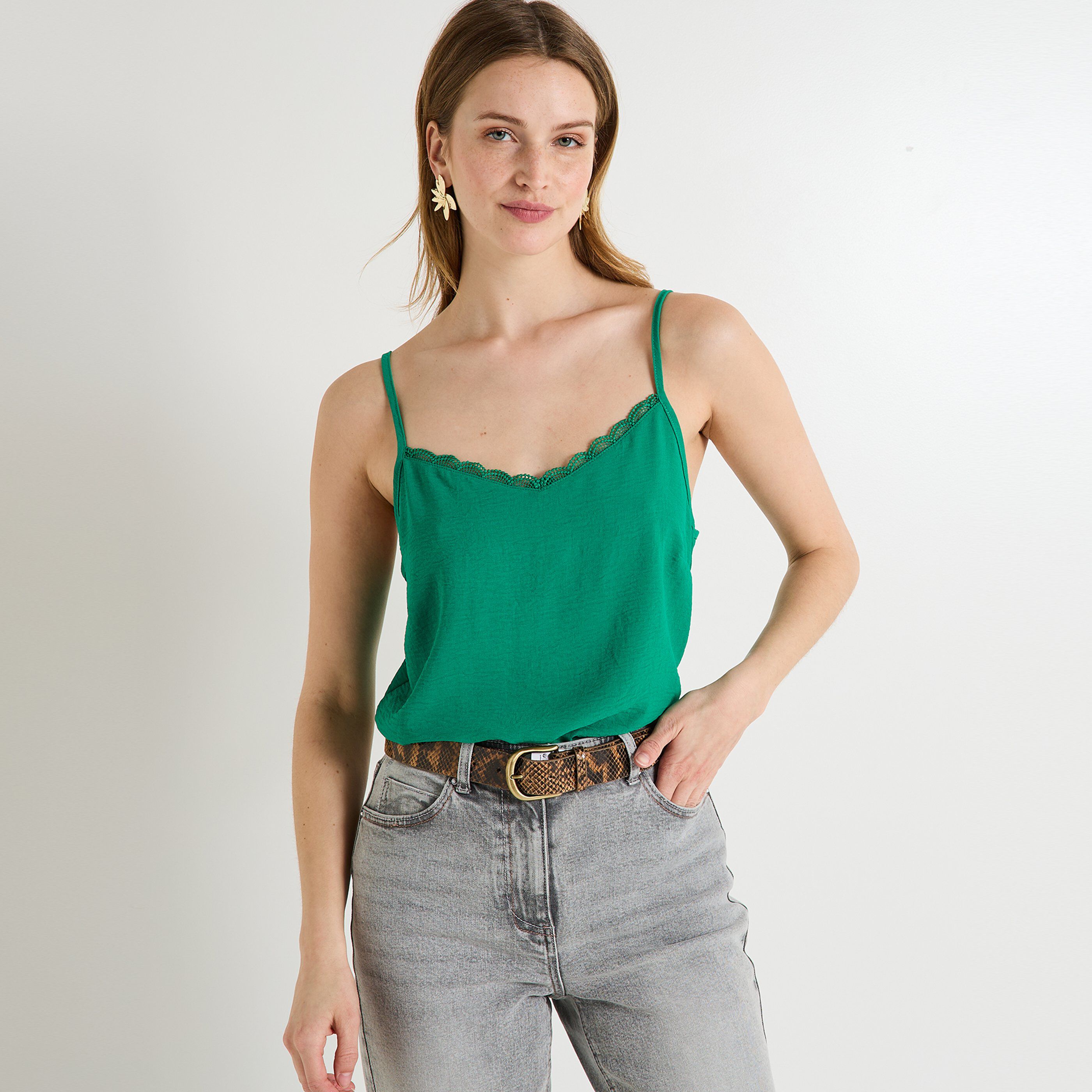 D&eacute;bardeur col V femme