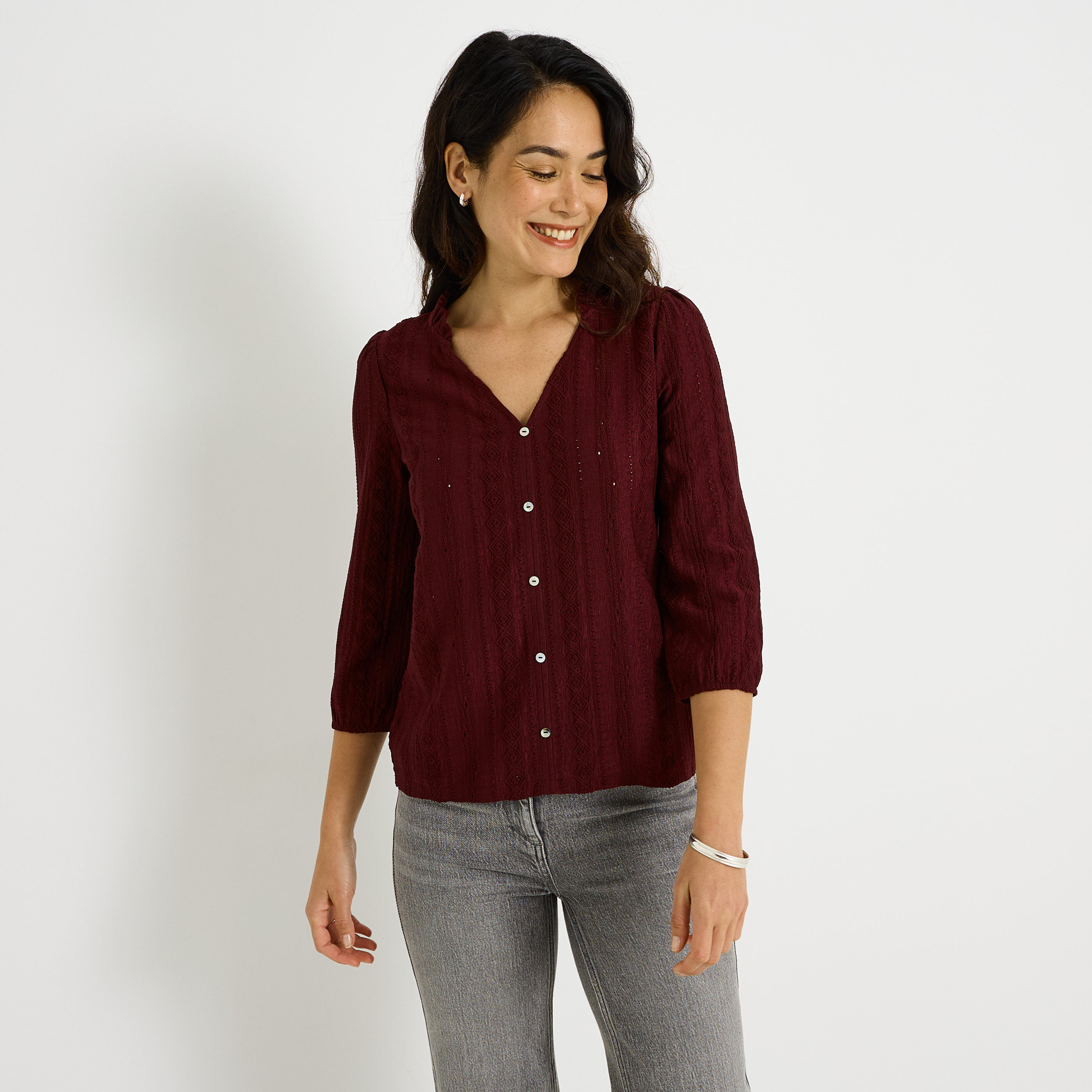 Blouse en maille ajour&eacute;e femme