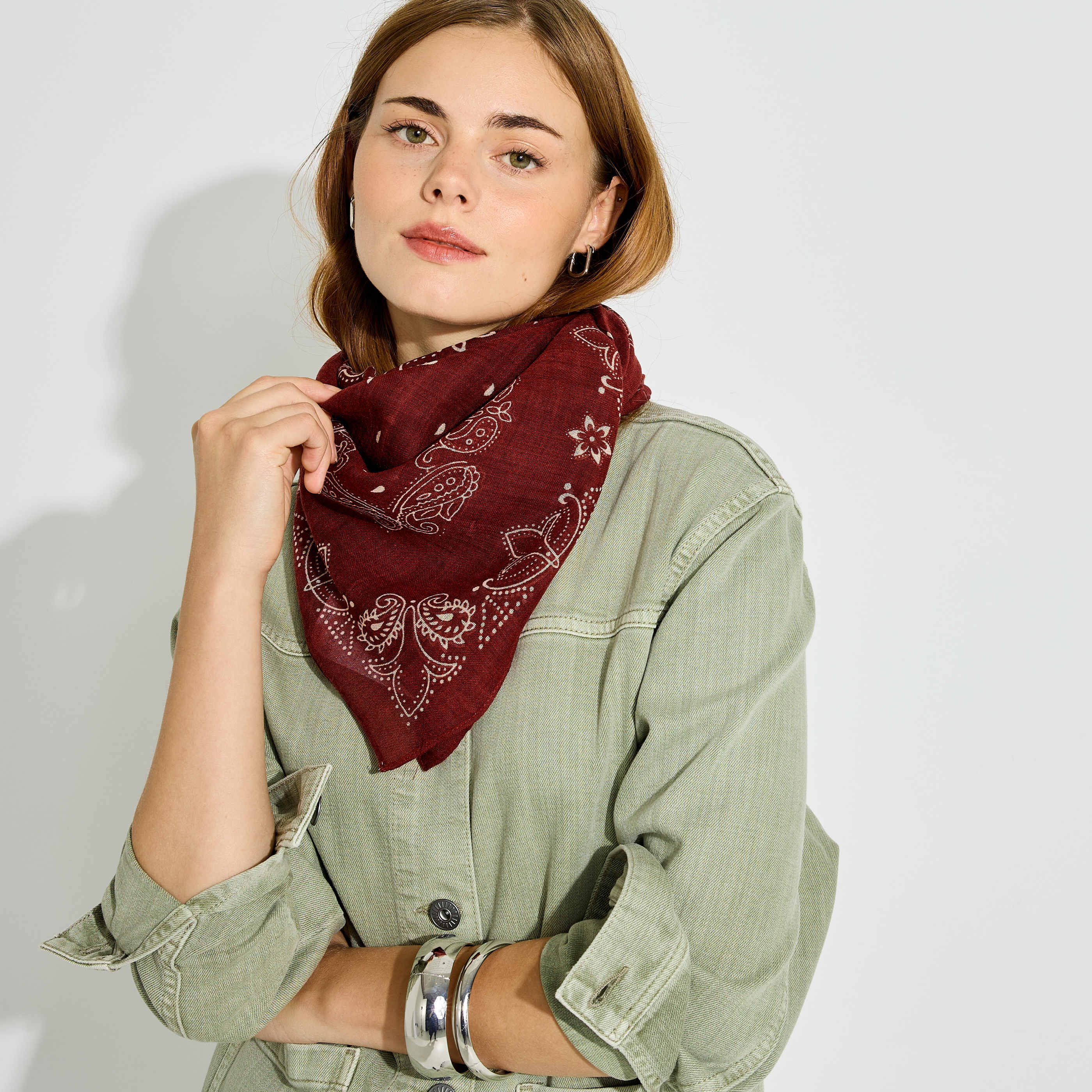 Foulard carr&eacute; imprim&eacute; bandana femme
