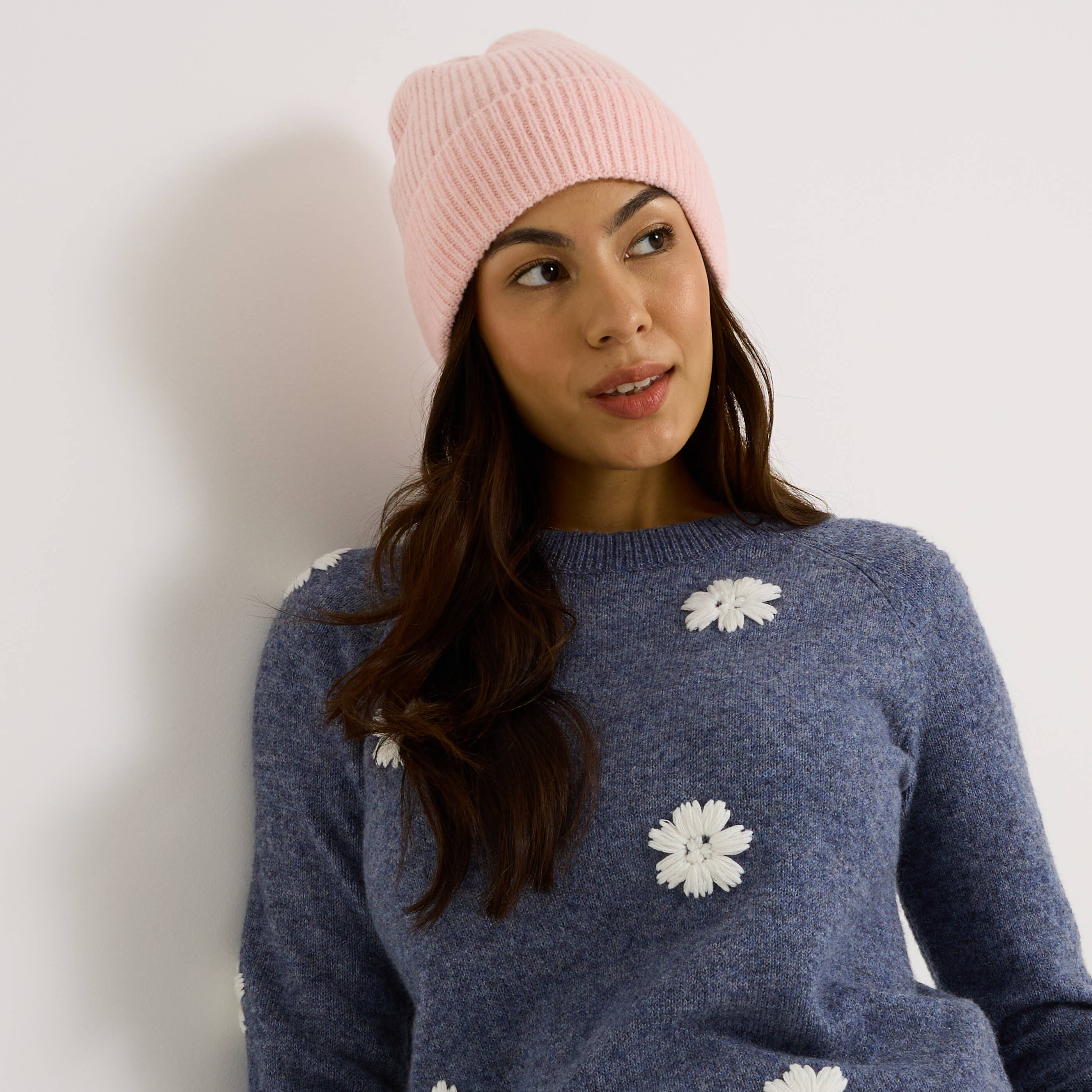 Bonnet c&ocirc;tel&eacute; &agrave; revers femme