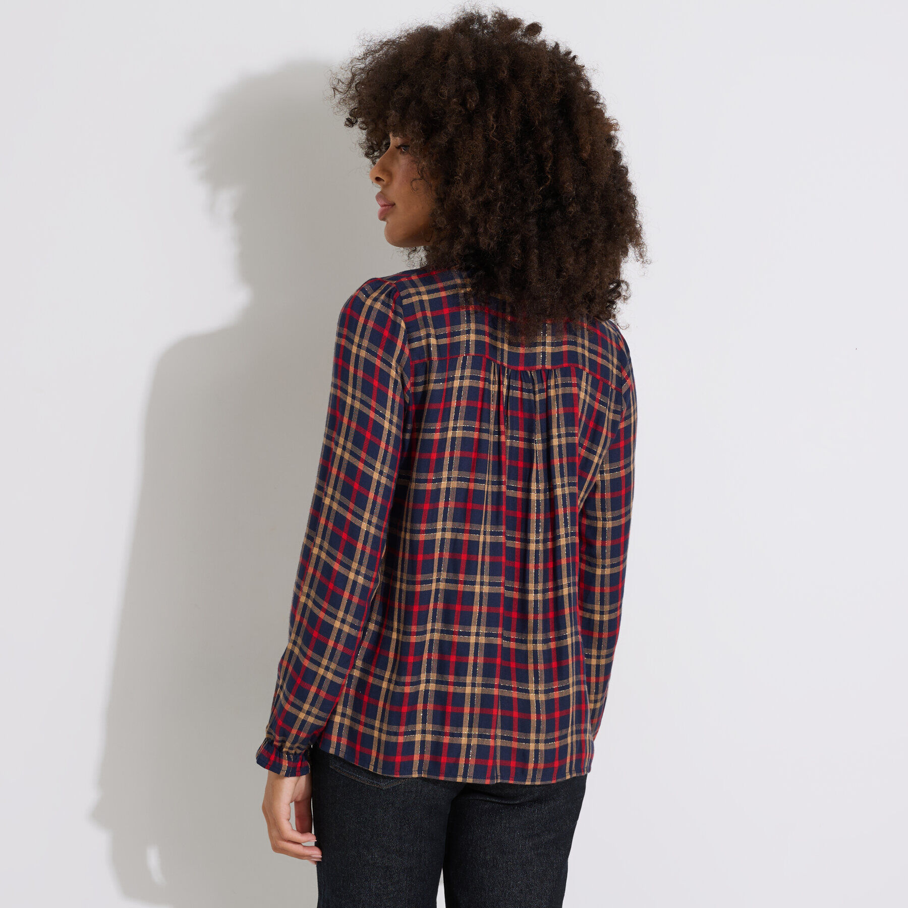 Blouse &agrave; carreaux col montant femme