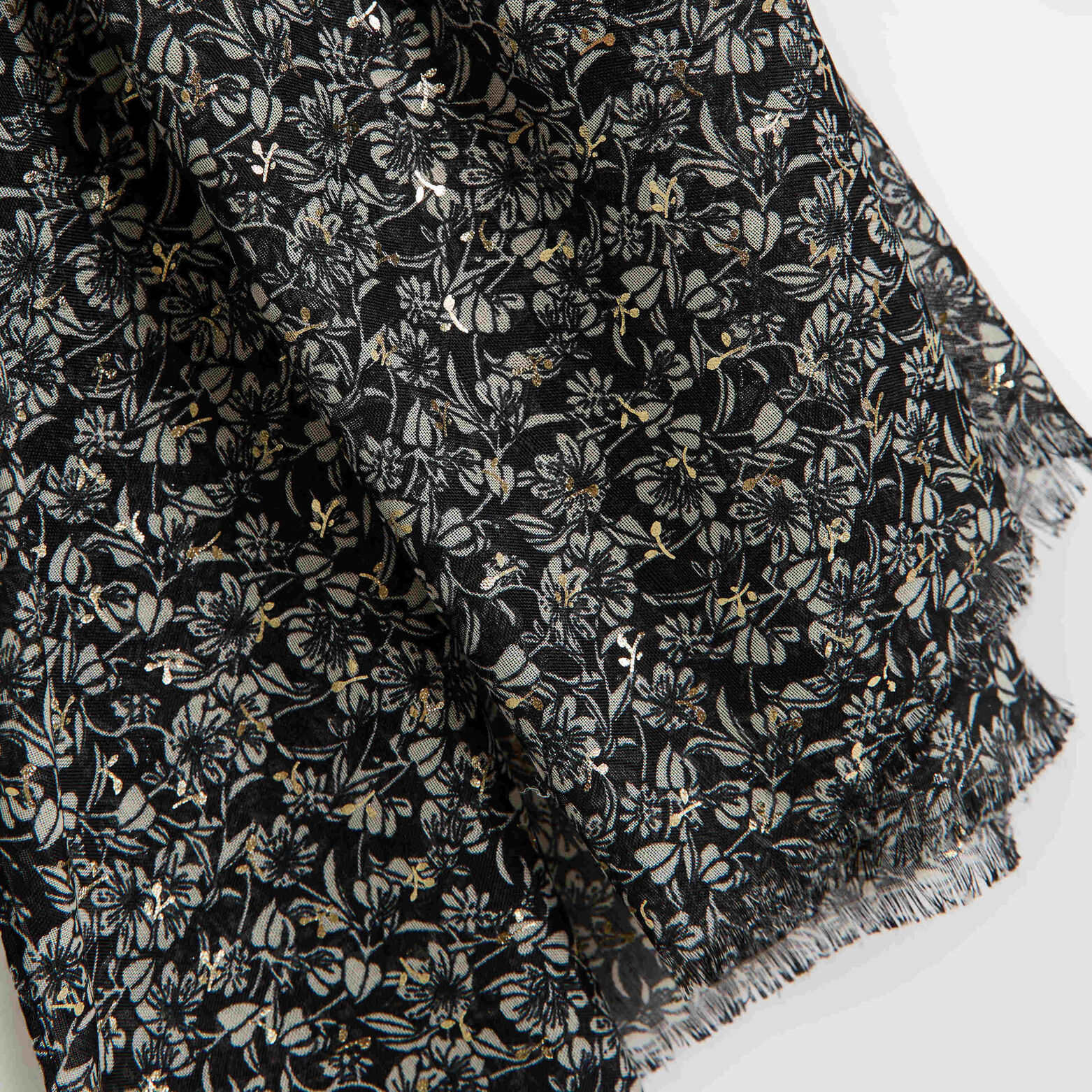 Étole longue motif floral 