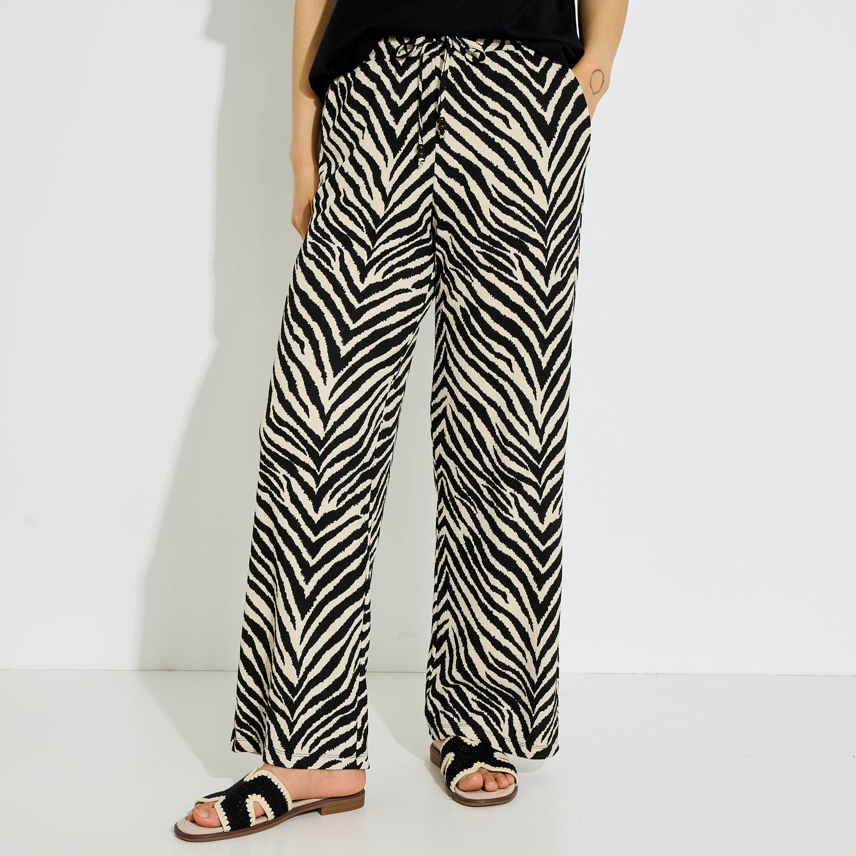 Pantalon fluide imprim&eacute; z&eacute;br&eacute; femme