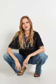 Blouse gaze de coton brodée femme