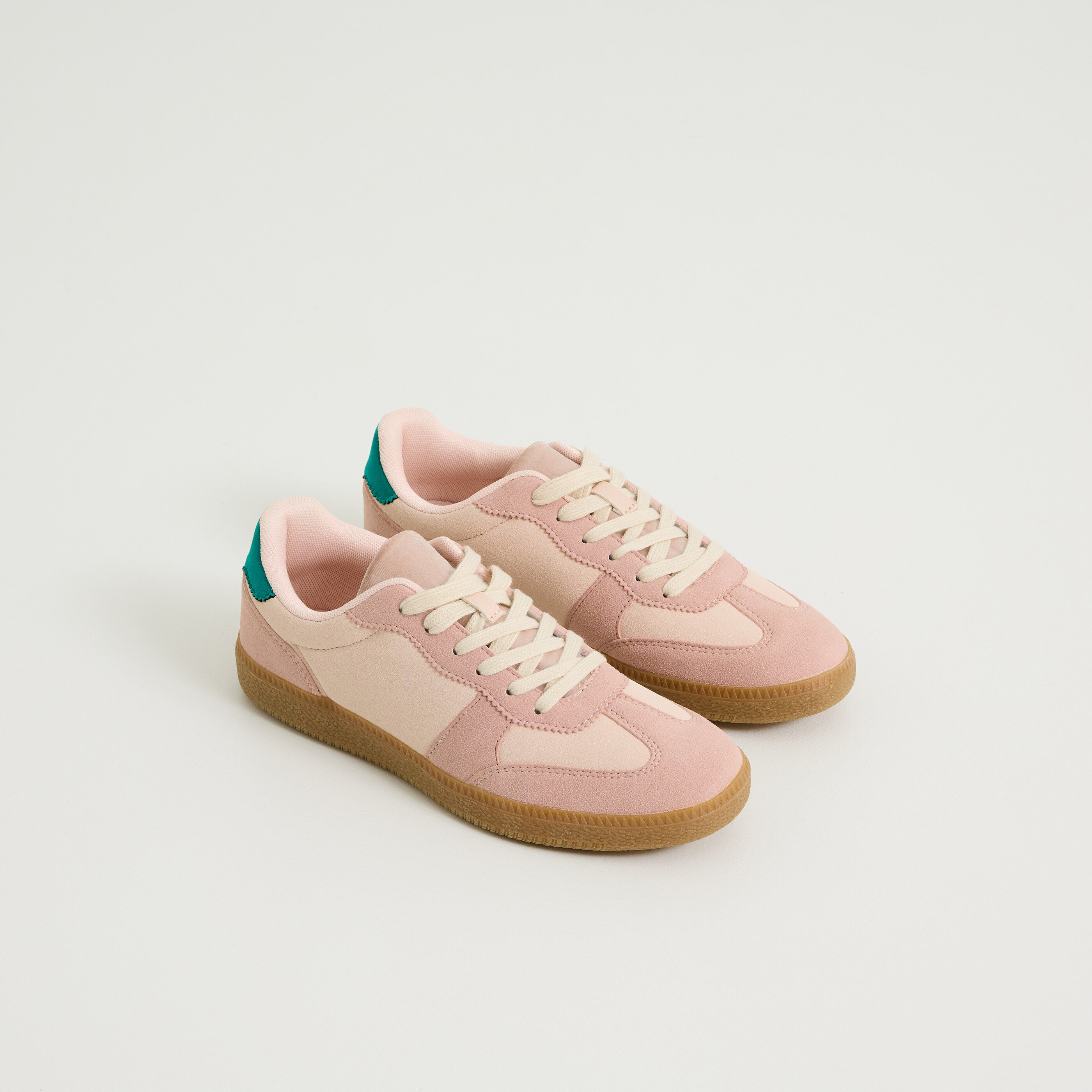 Baskets basses unies femme