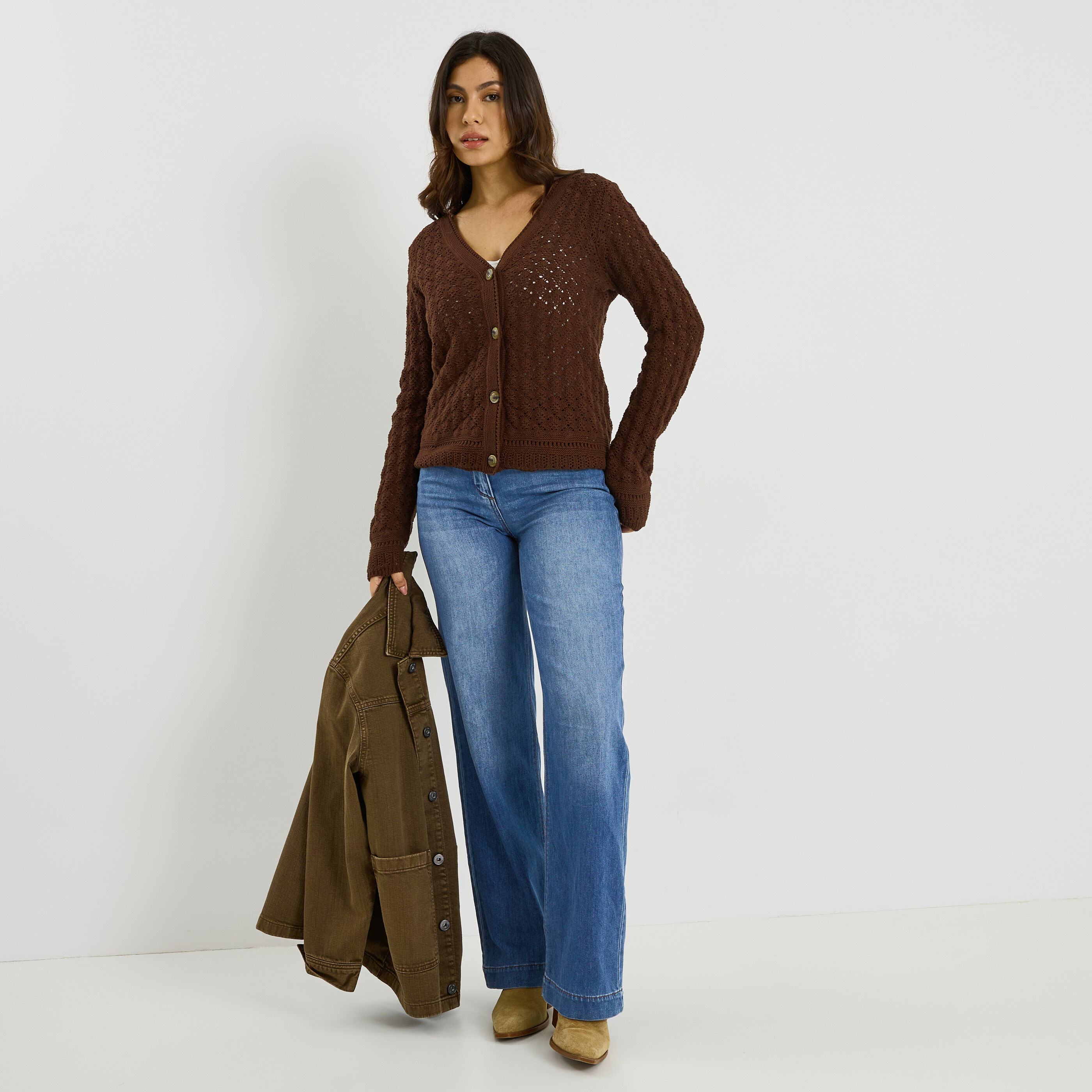 Gilet &agrave; boutons col V femme