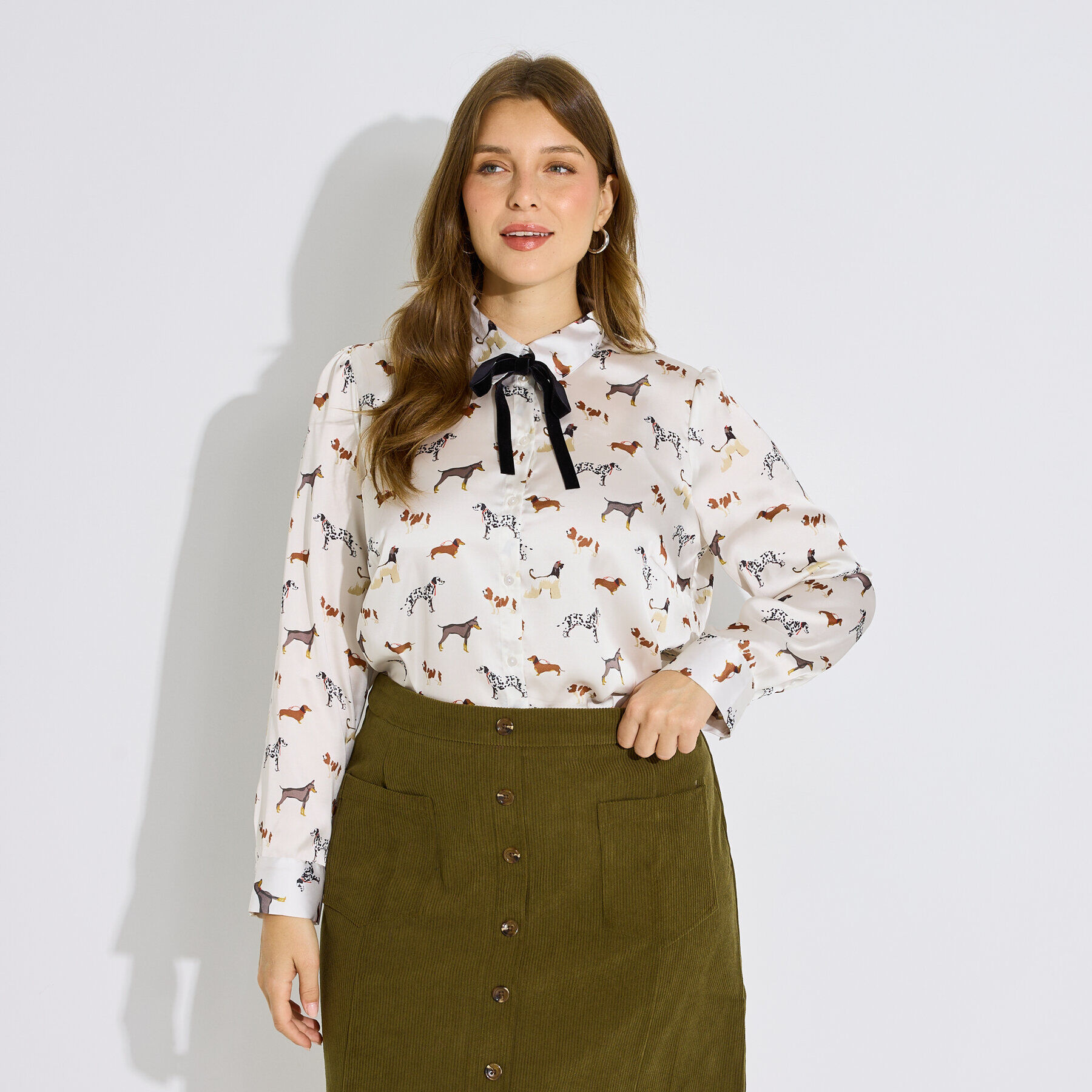 Chemise imprim&eacute;e n&oelig;ud lavalli&egrave;re femme