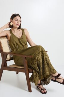 Robe longue brodée femme
