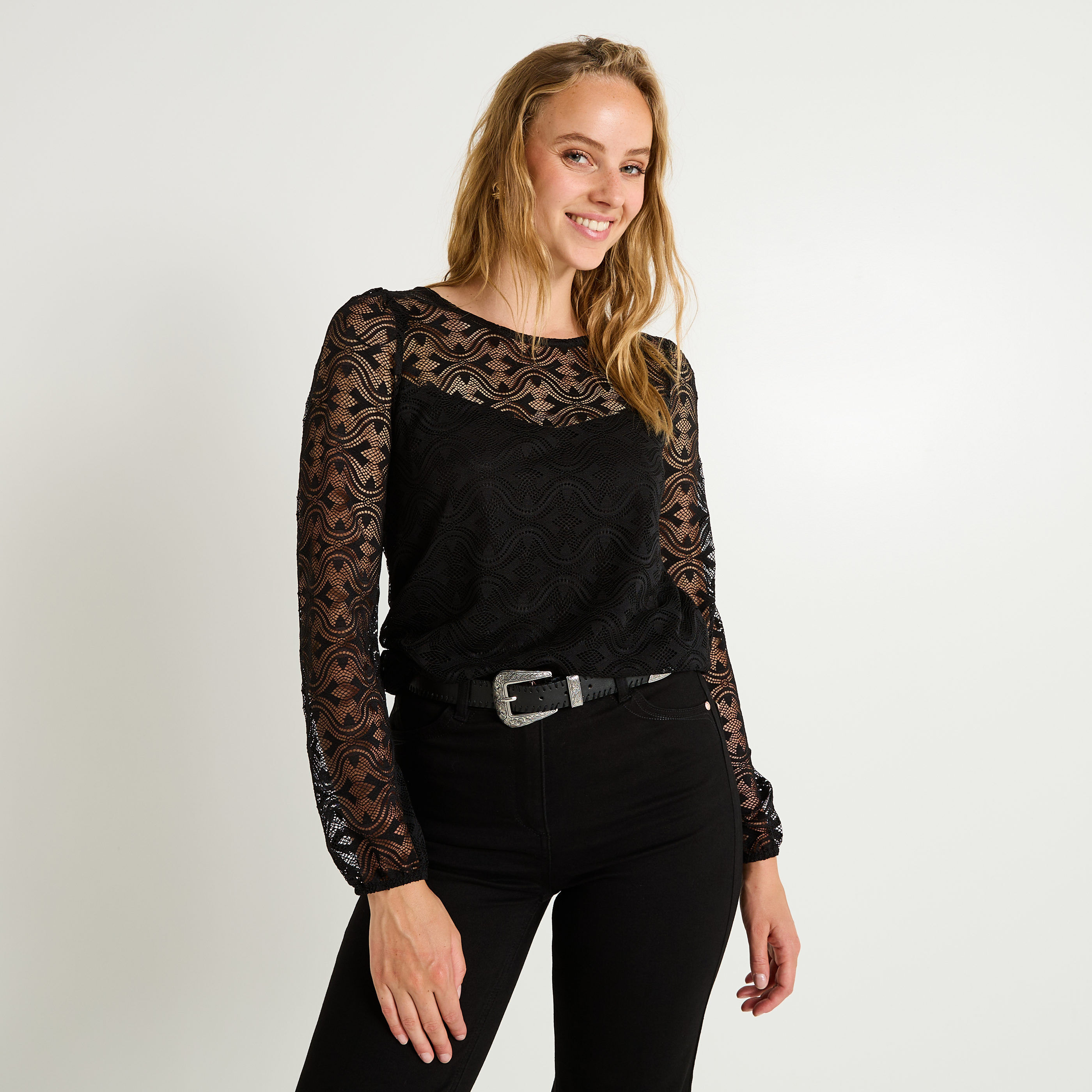Blouse maille brod&eacute;e femme