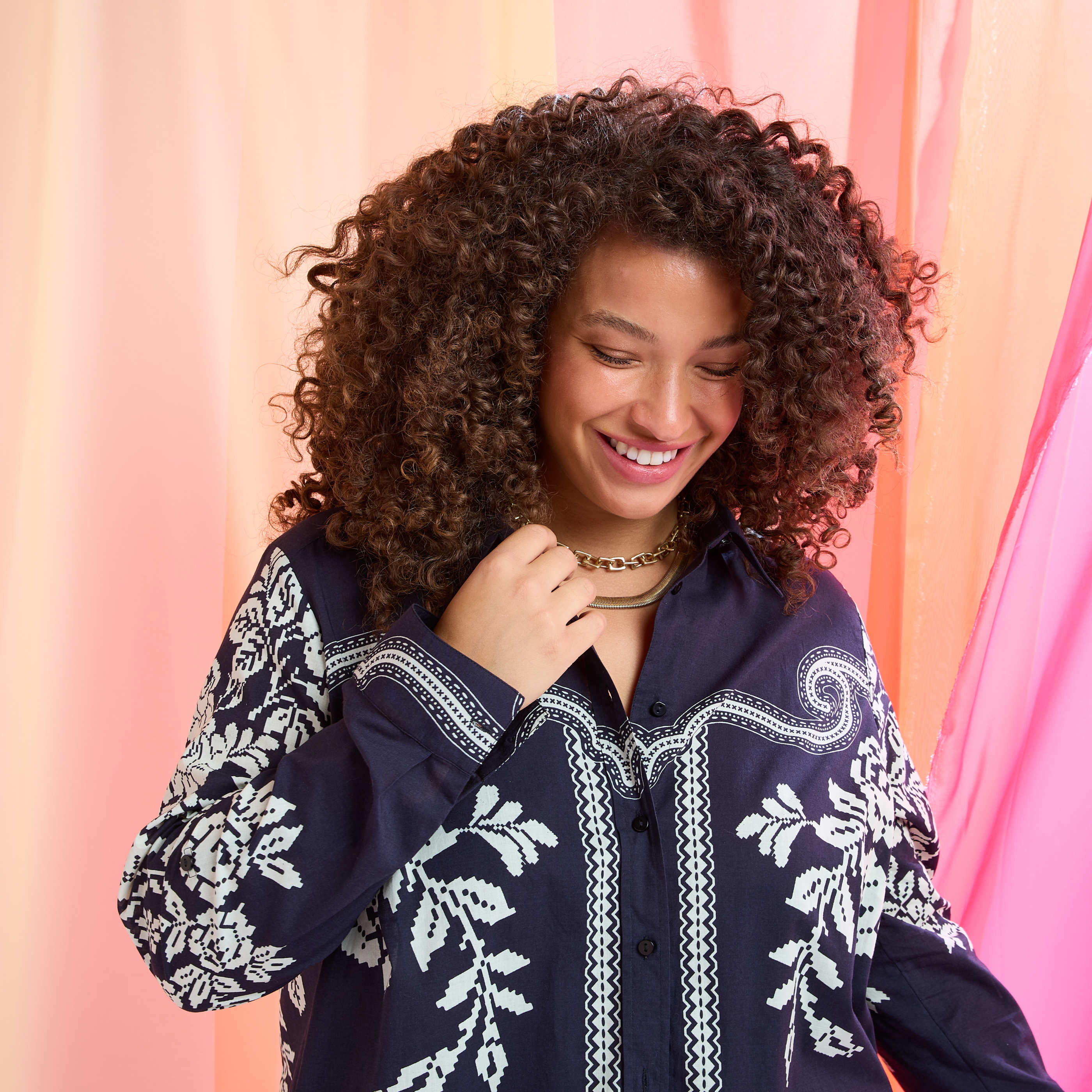 Chemise longue imprim&eacute;e femme