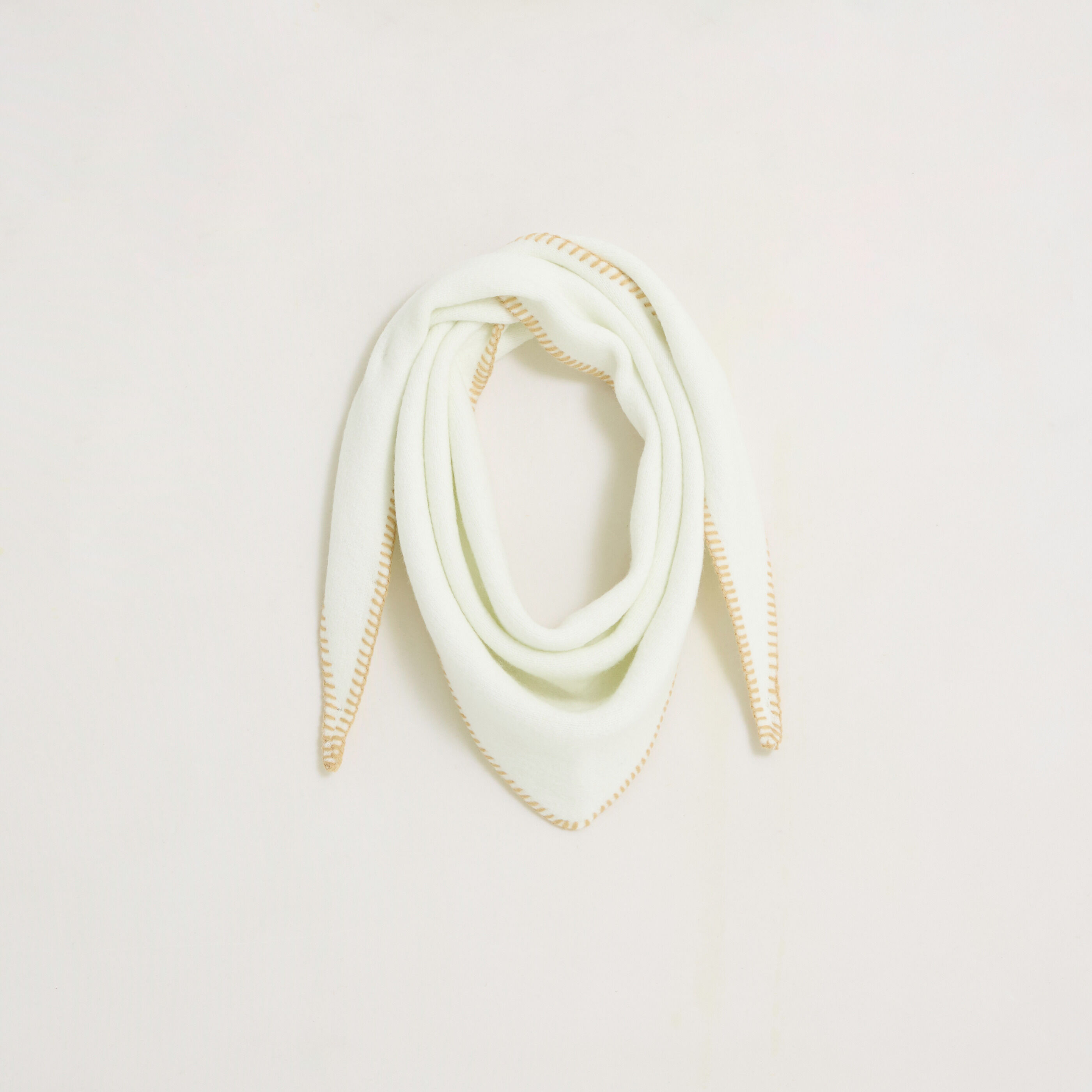 &Eacute;charpe forme triangulaire femme