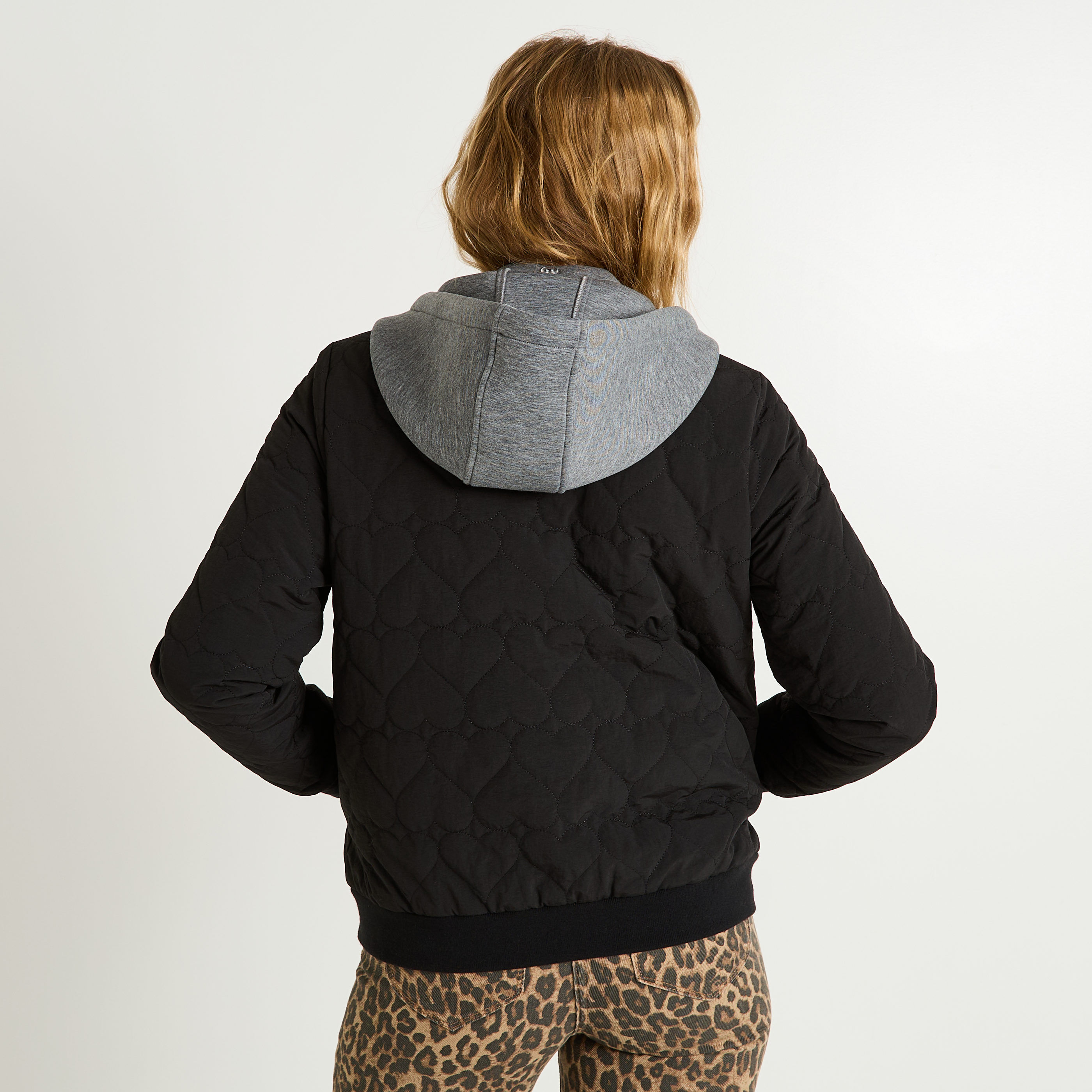 Doudoune l&eacute;g&egrave;re &agrave; capuche femme