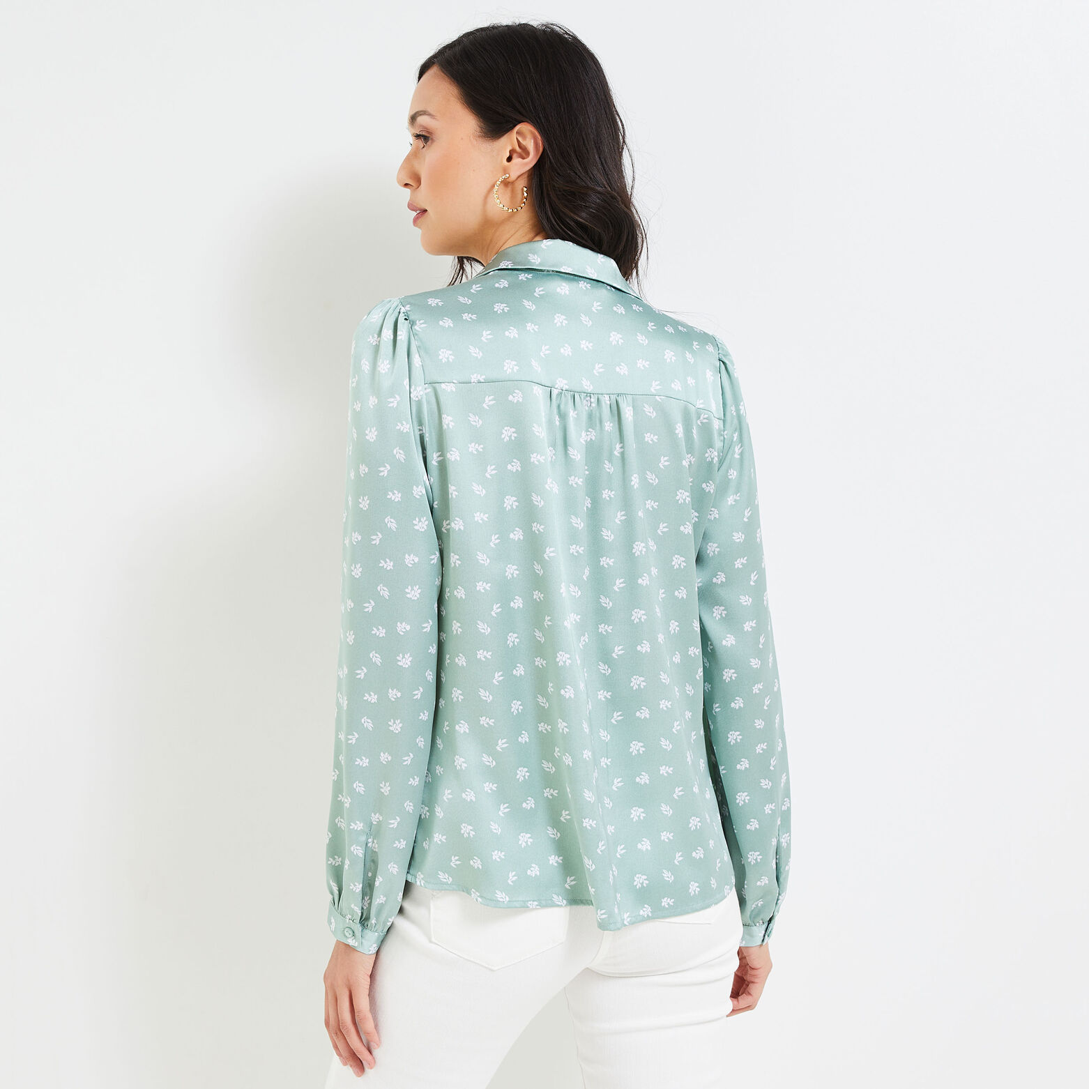 Chemise satinée à manches longues