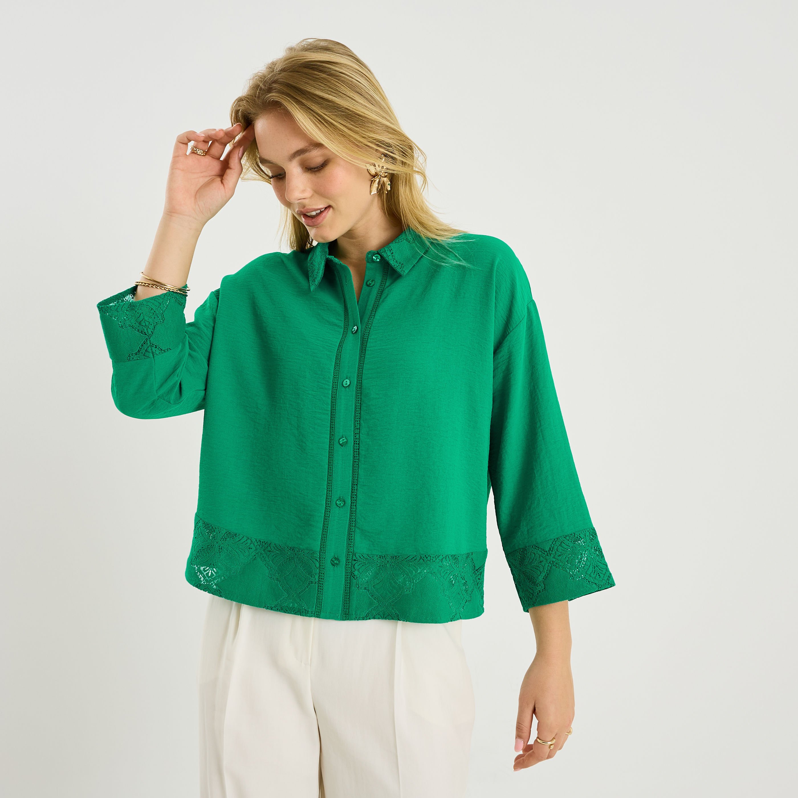 Chemise &agrave; d&eacute;tails ajour&eacute;s femme