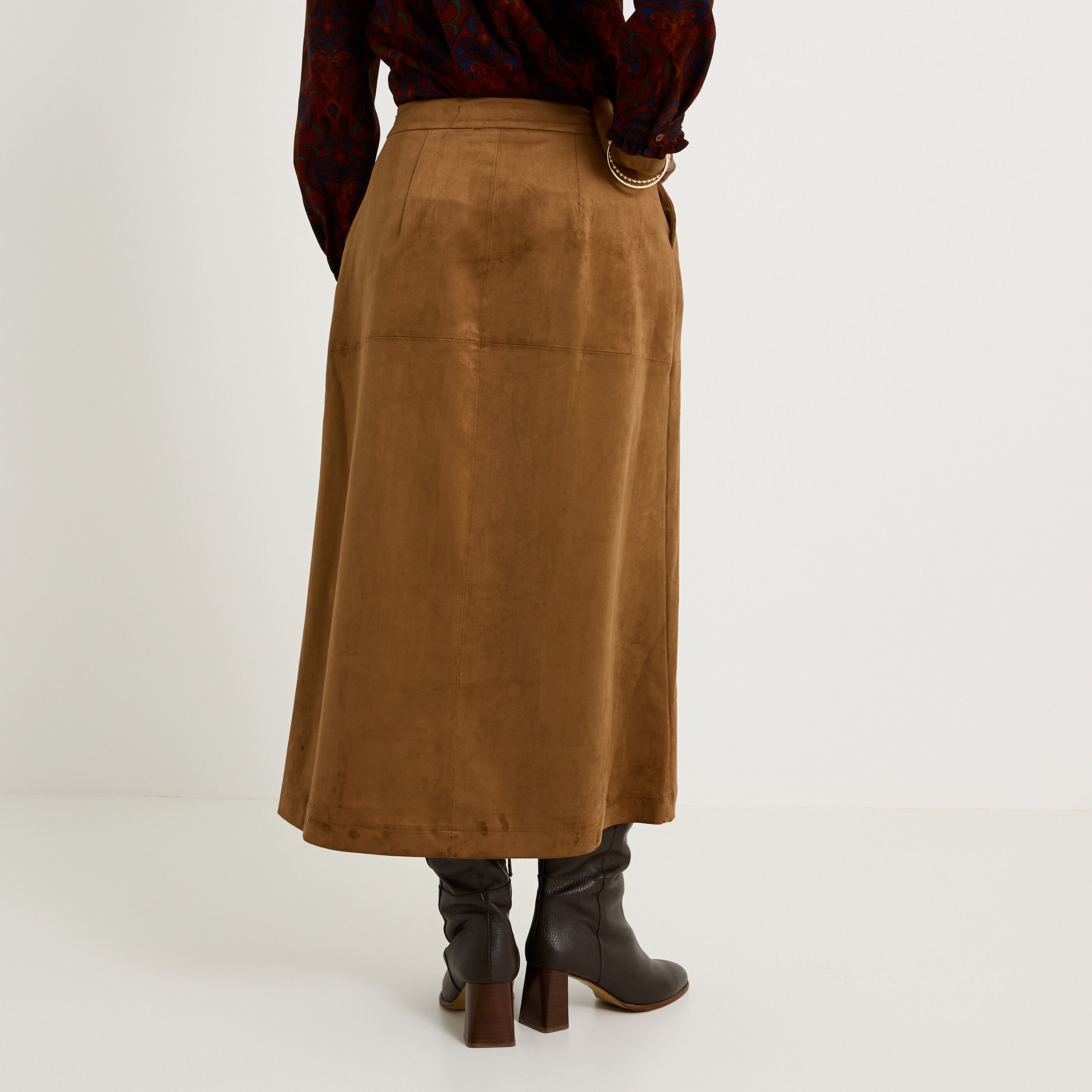 Jupe mi-longue en su&eacute;dine