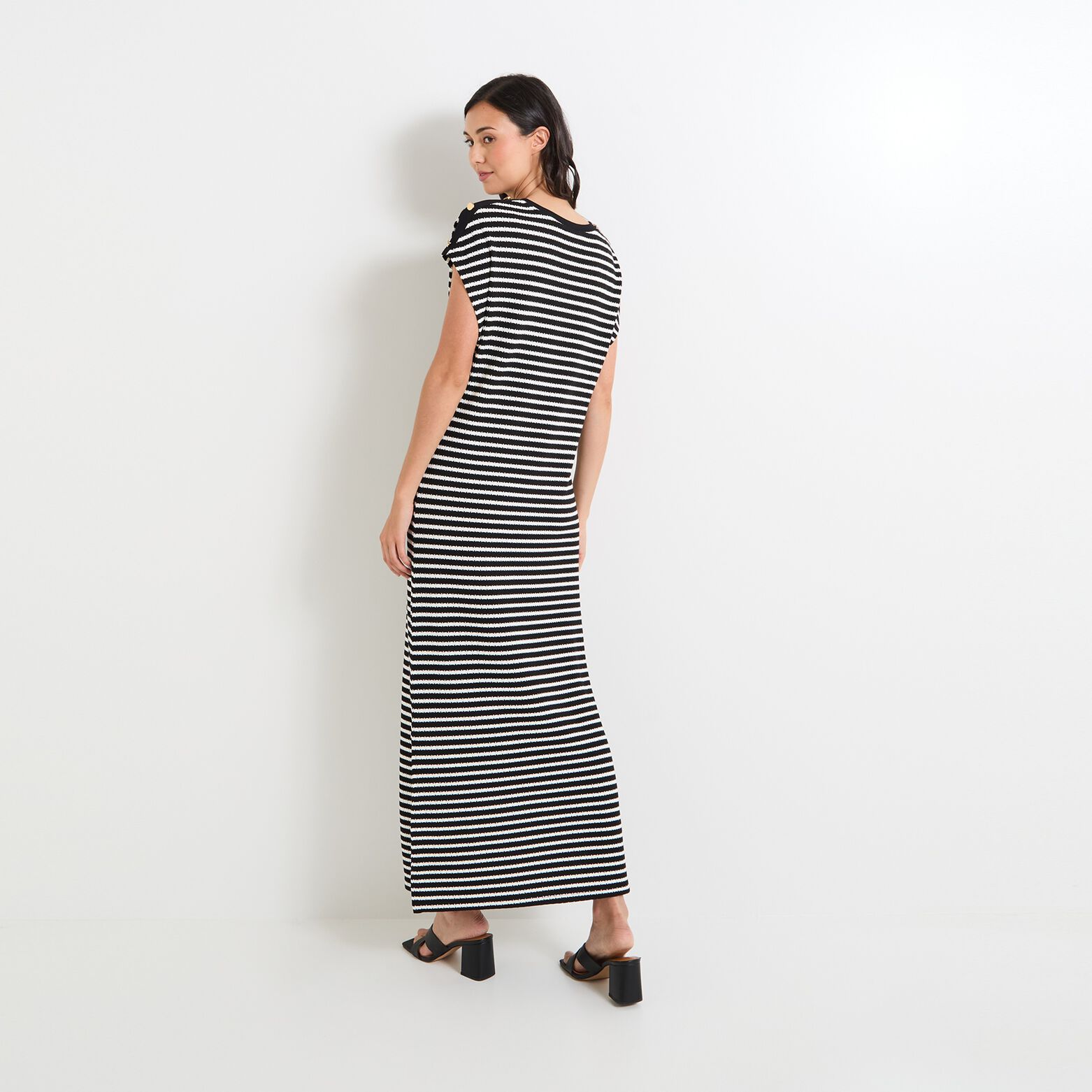 Robe col rond femme