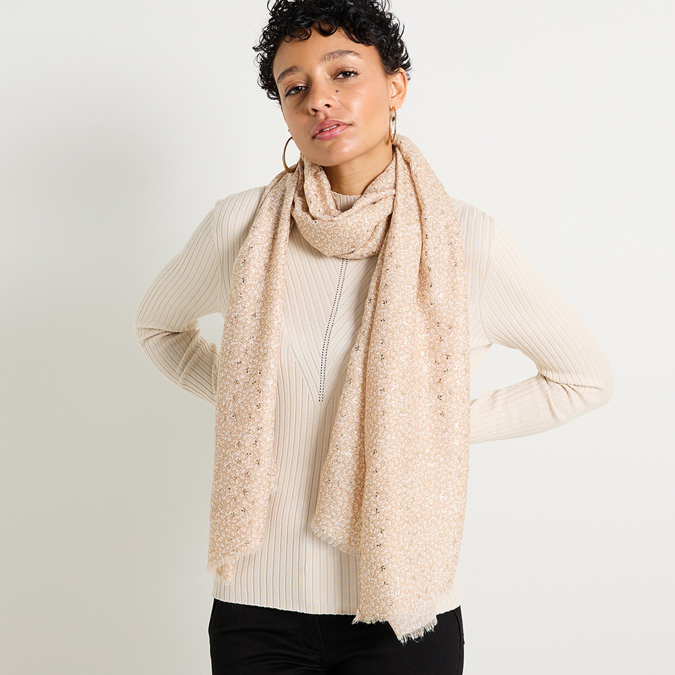 &Eacute;tole imprim&eacute; fleuri femme