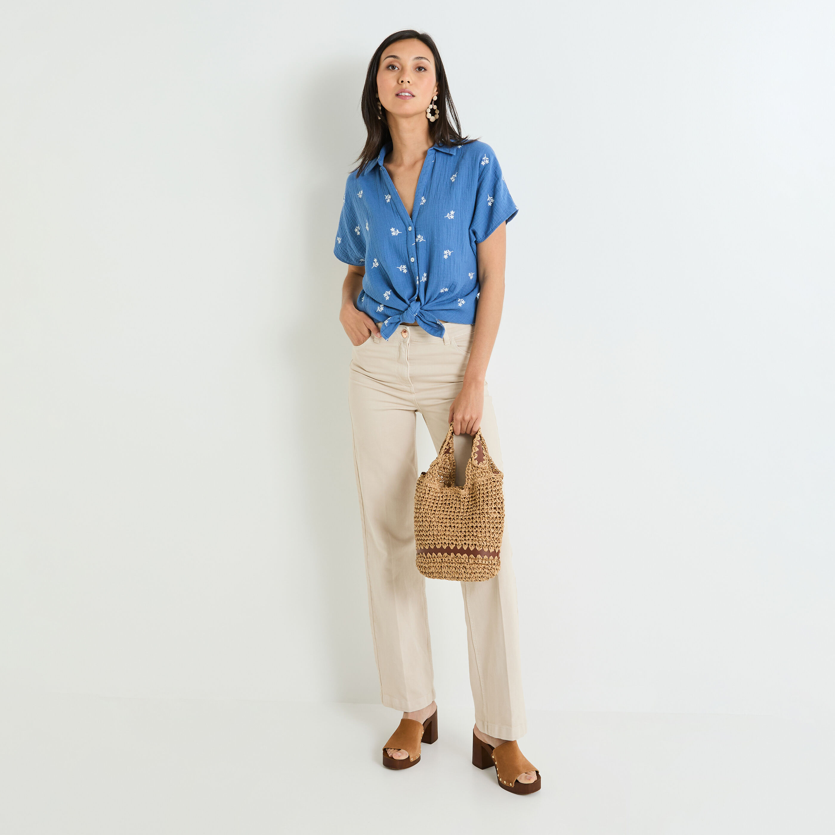 Chemise brod&eacute;e femme