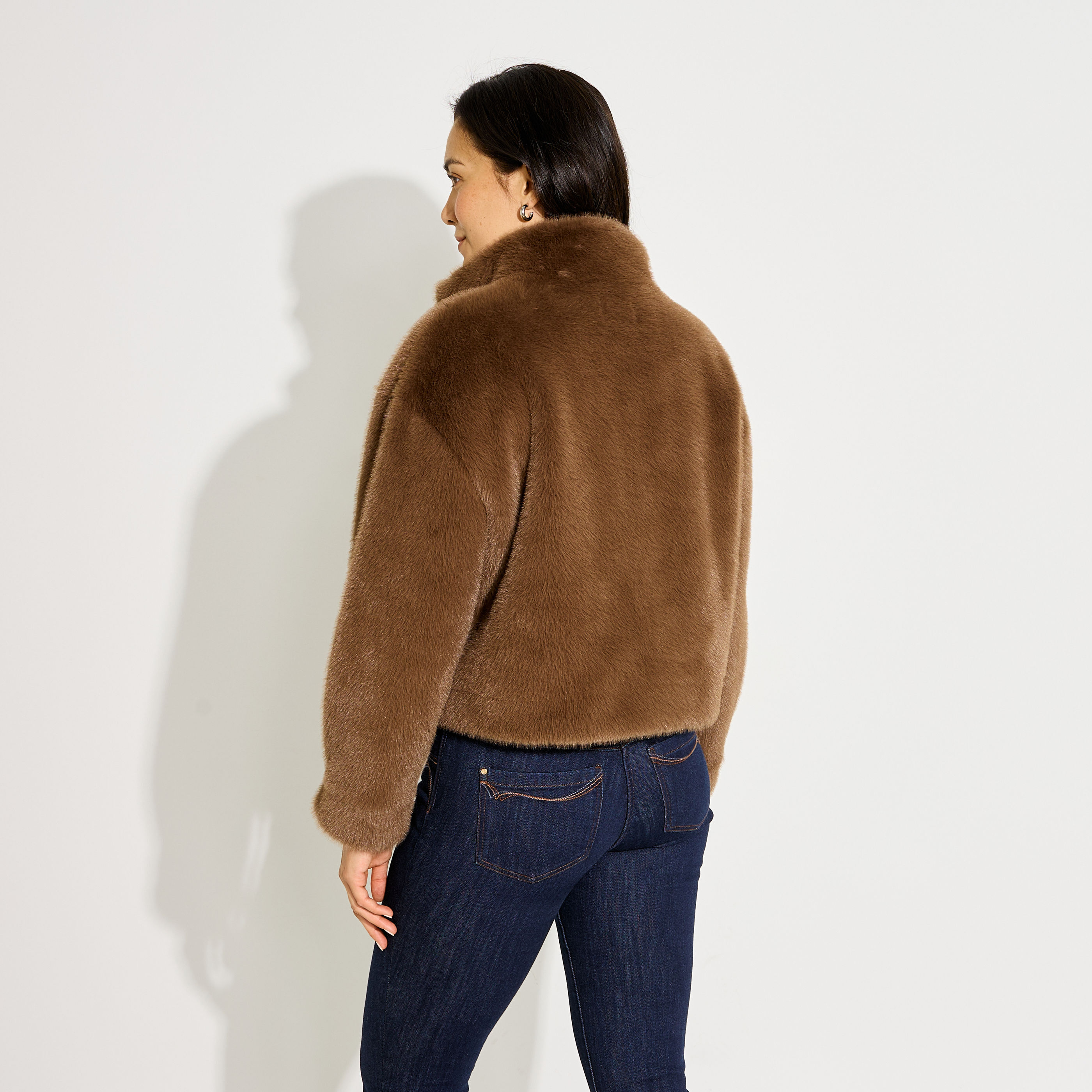 Manteau court imitation fourrure femme