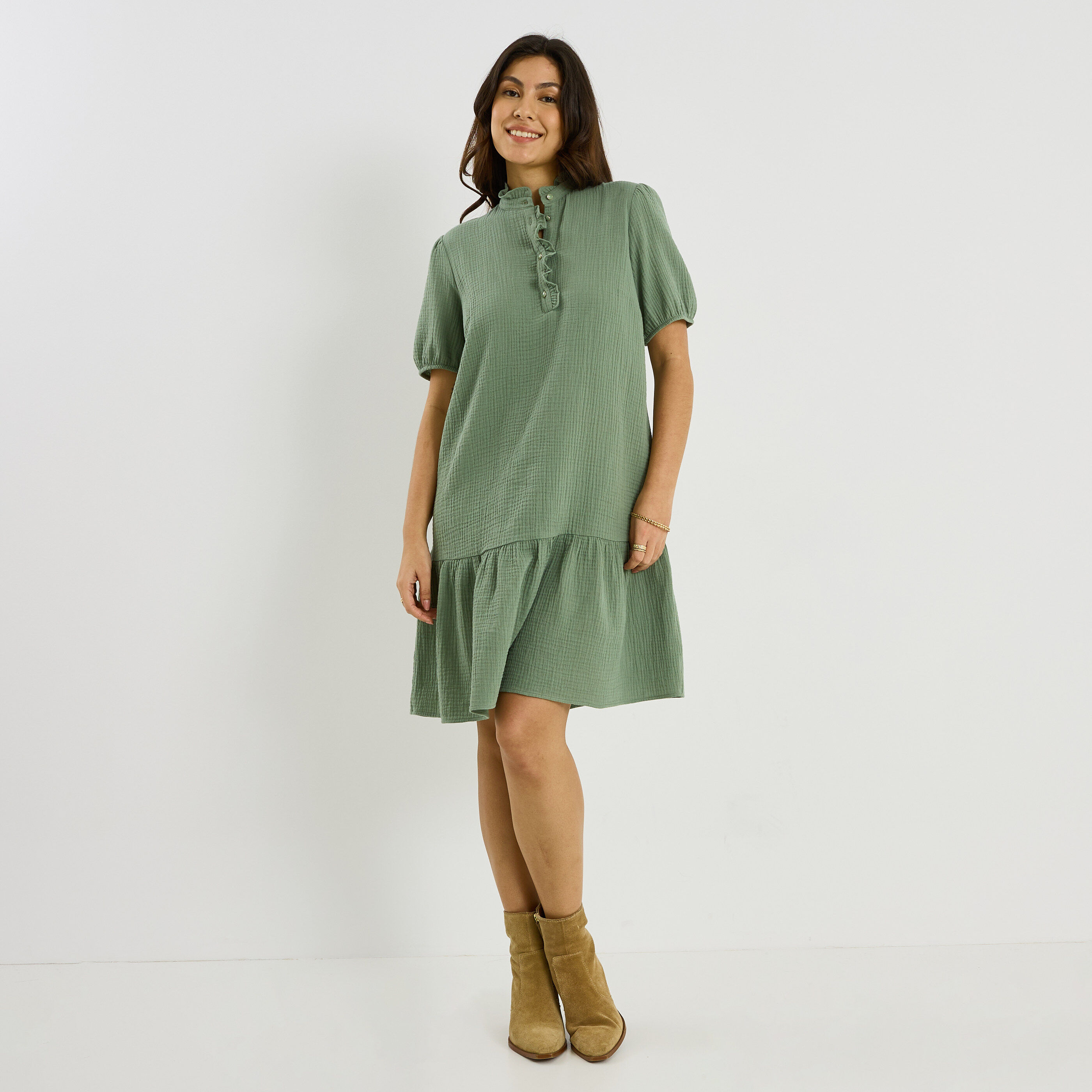 Robe en gaze de coton &agrave; col montant