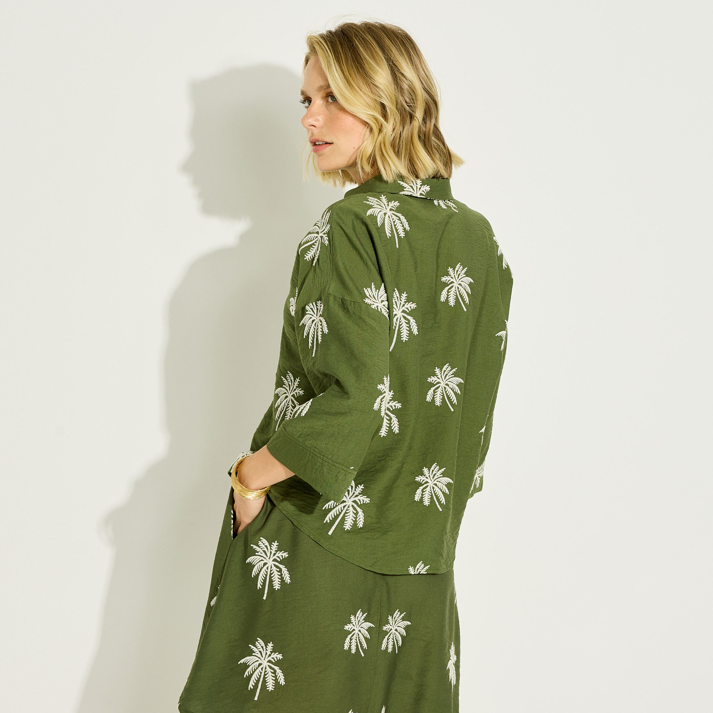 Chemise ample broderies palmiers femme