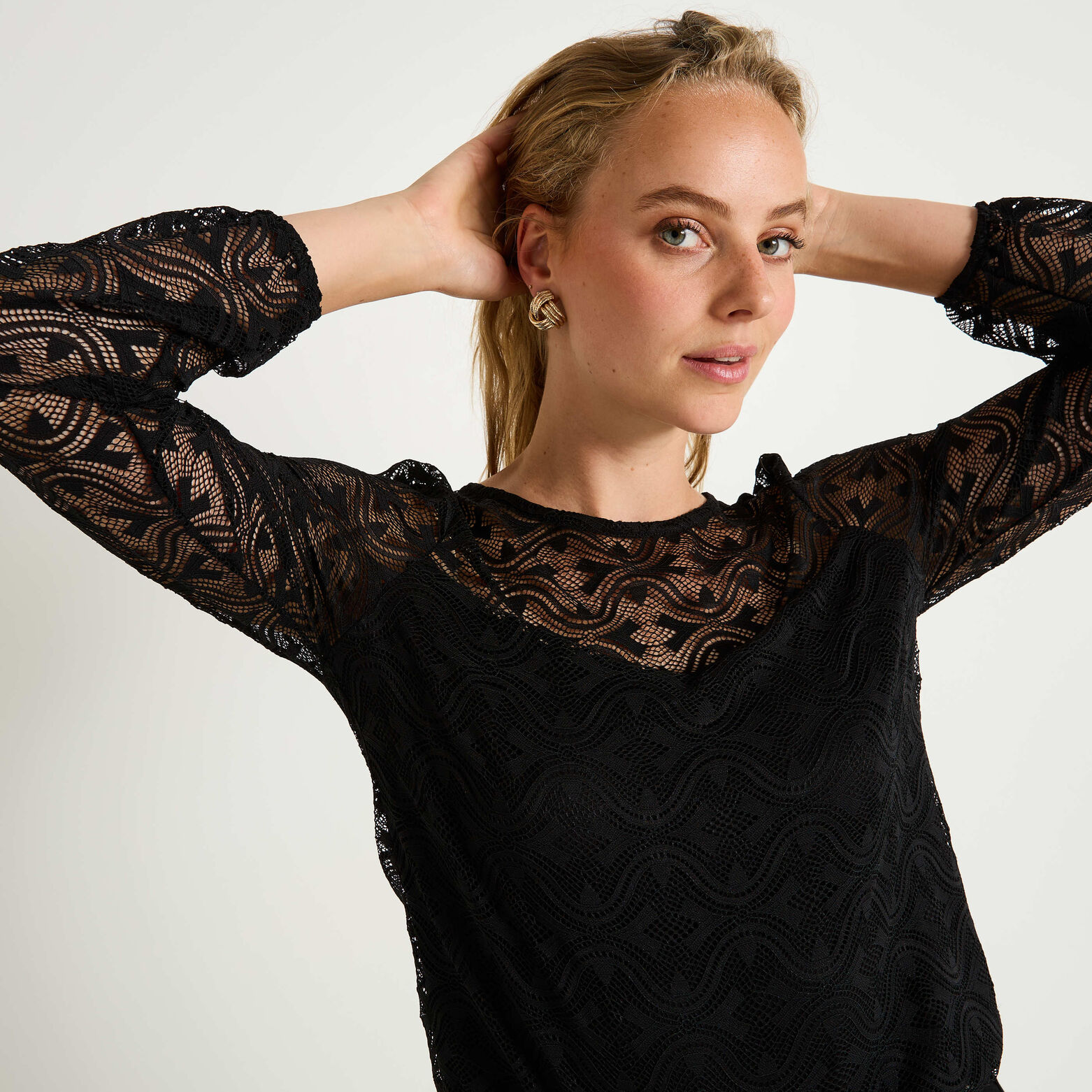 Blouse maille brodée femme