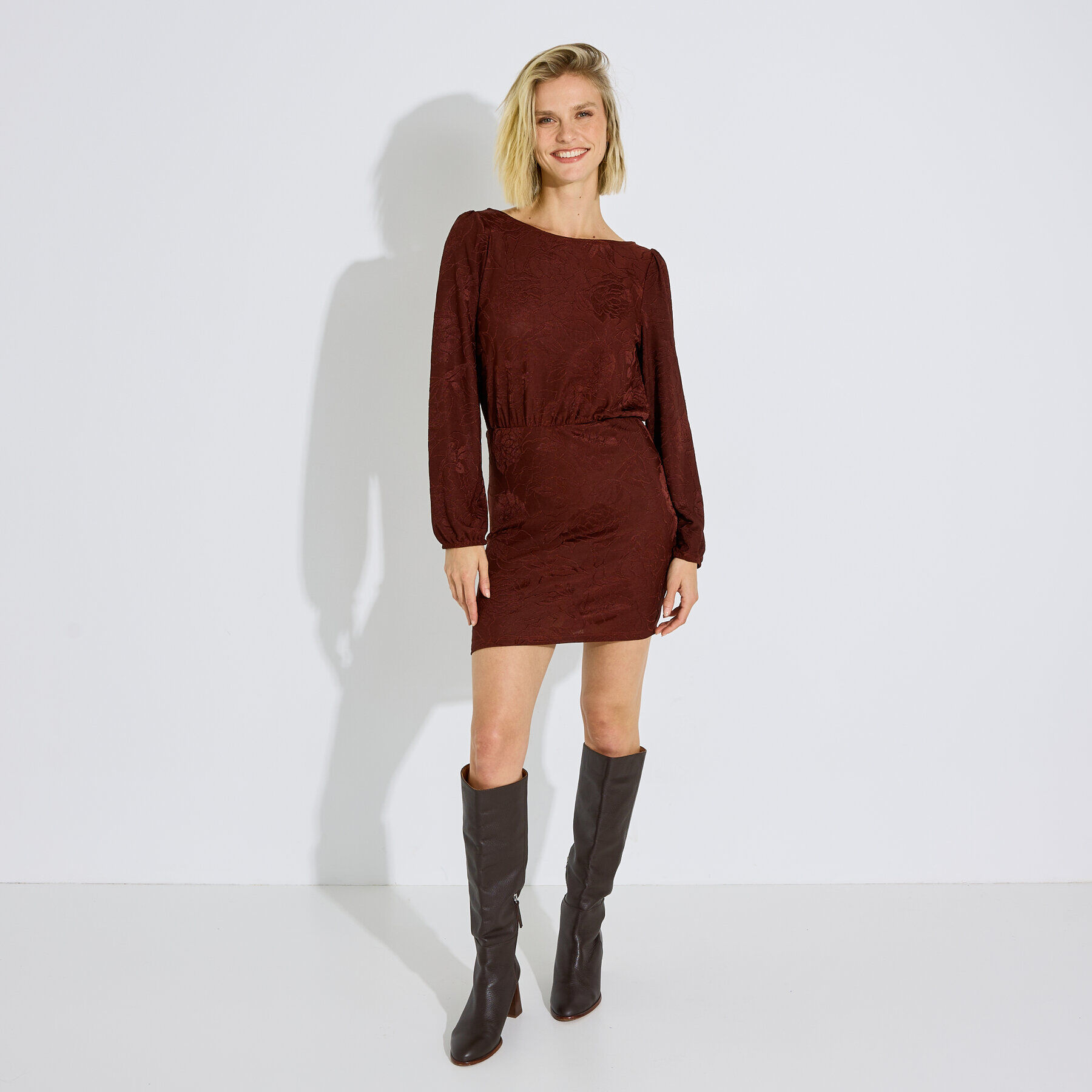 Robe courte dos nu jacquard femme