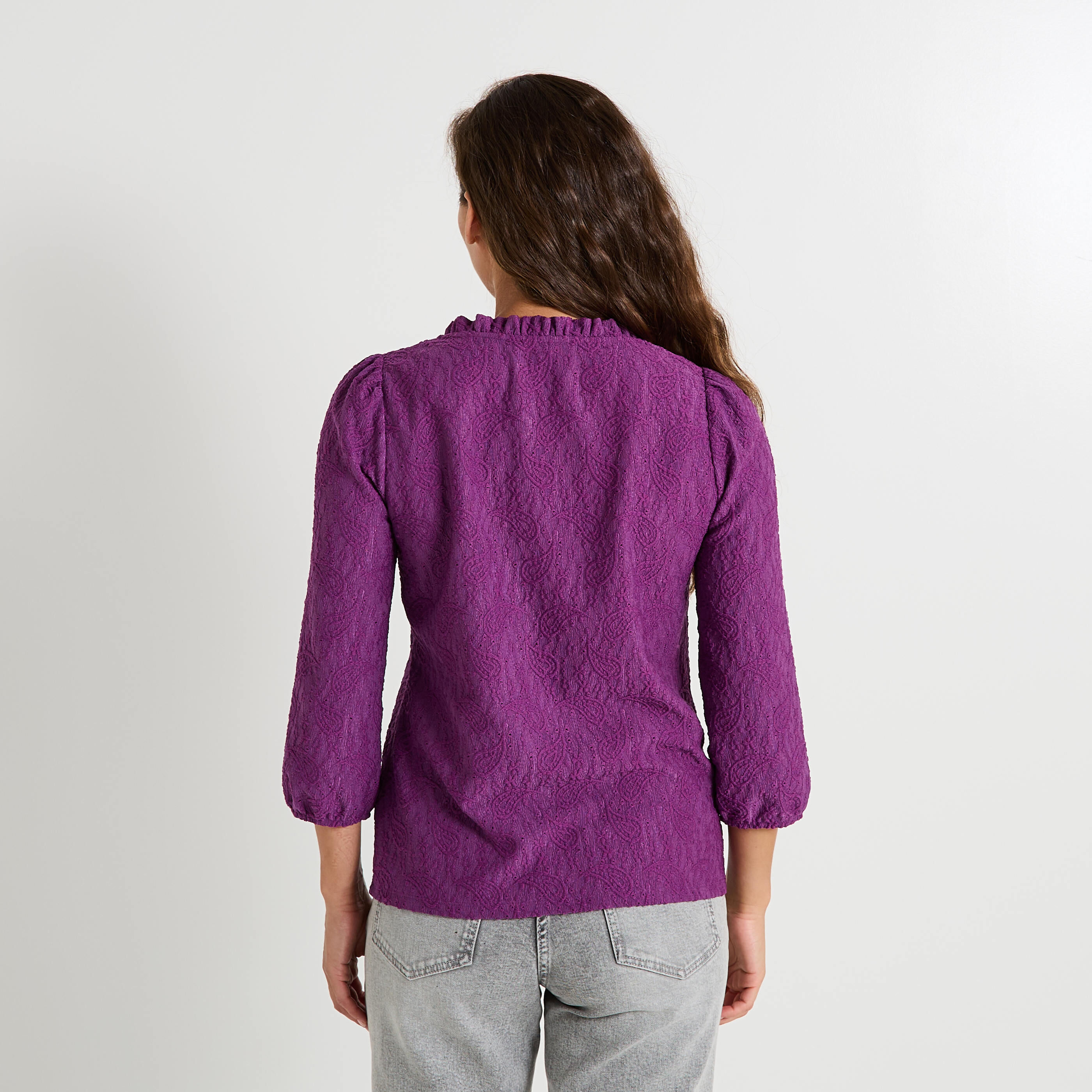 Blouse en maille ajour&eacute;e femme