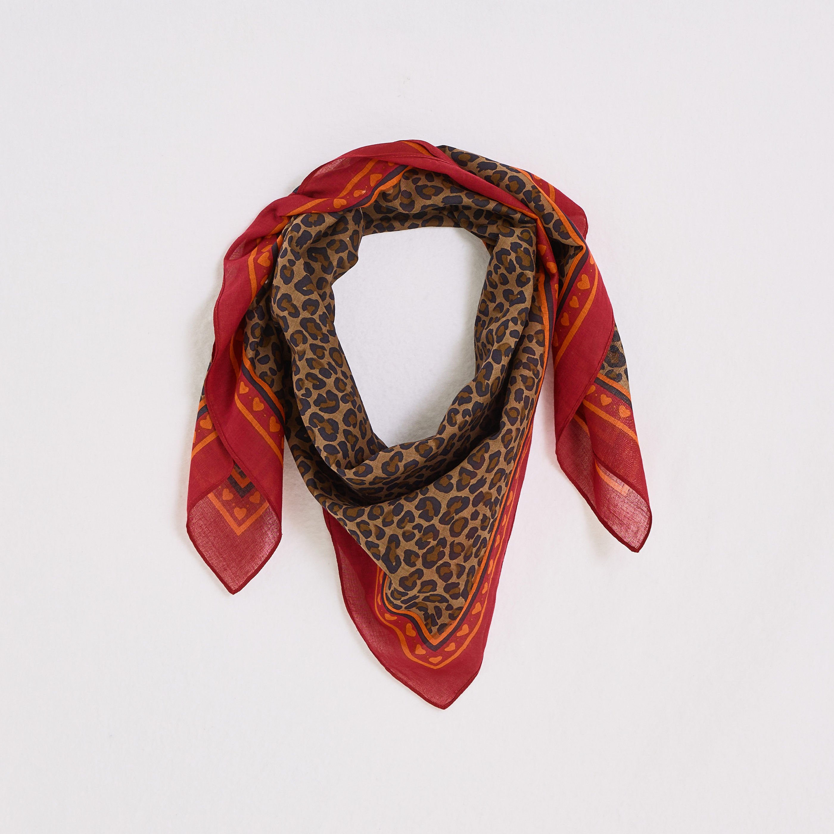 Foulard carr&eacute; imprim&eacute; l&eacute;opard femme