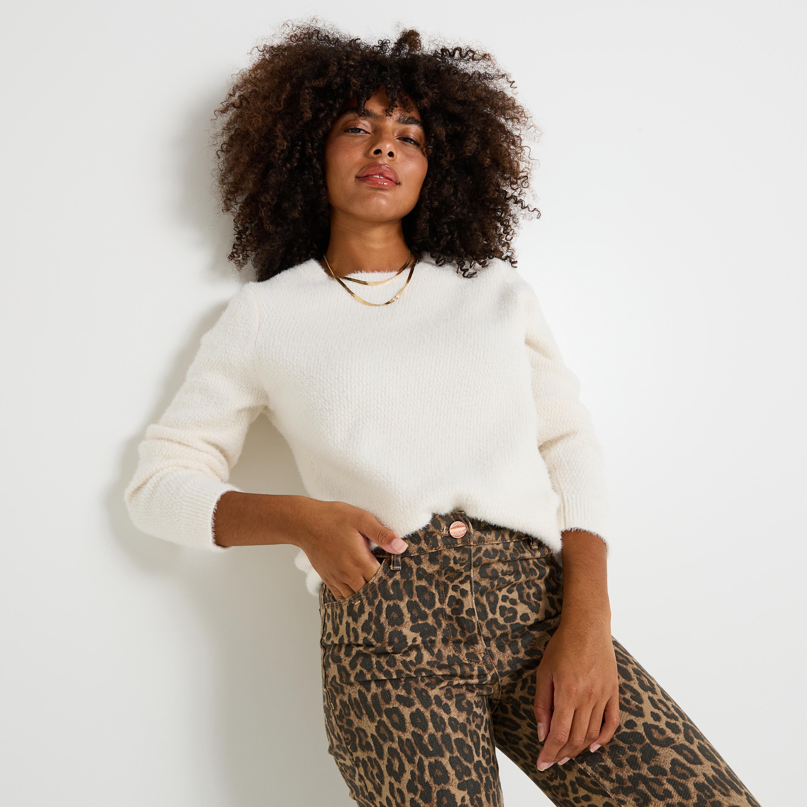 Pull fluffy &agrave; col rond femme