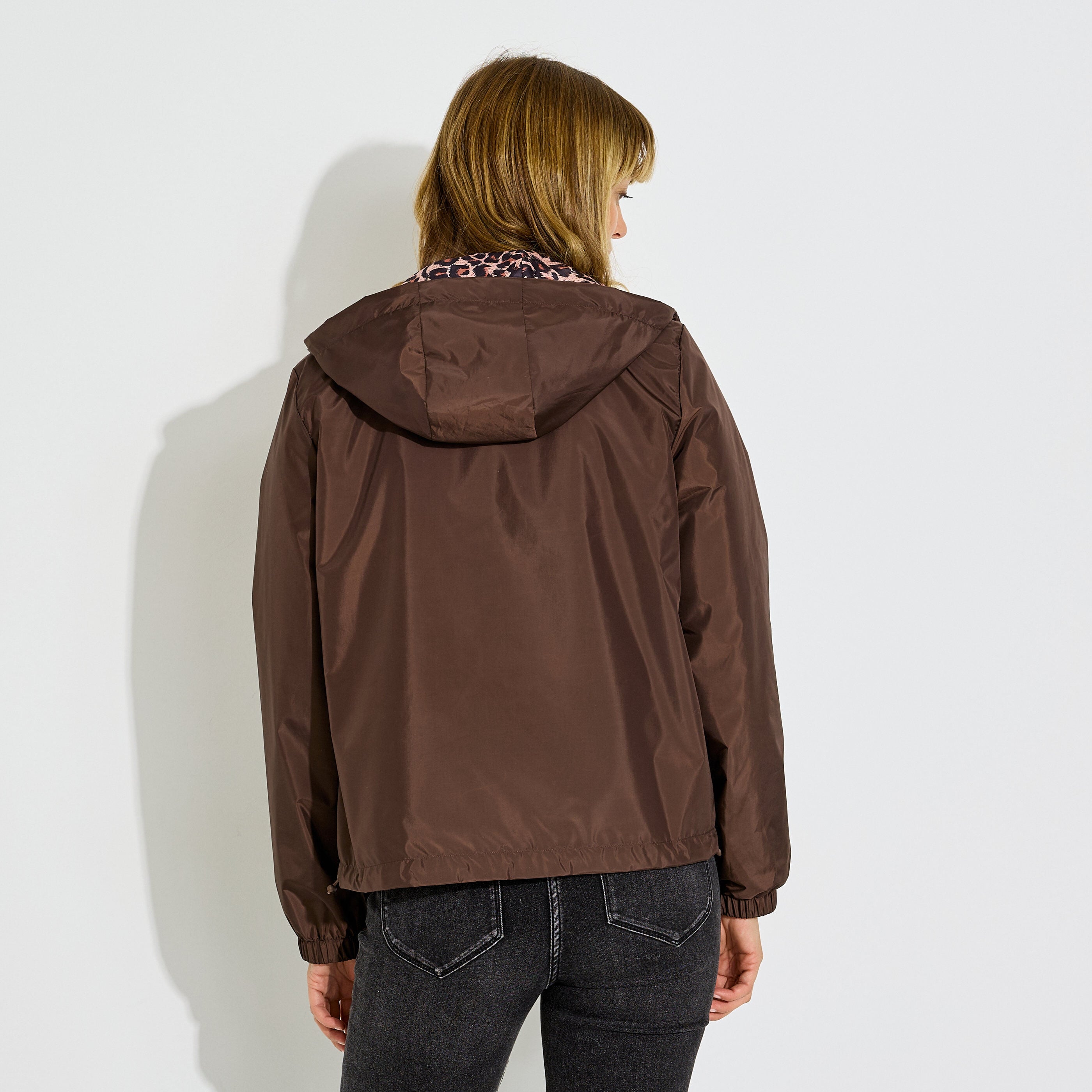 Blouson imperm&eacute;able &agrave; capuche femme