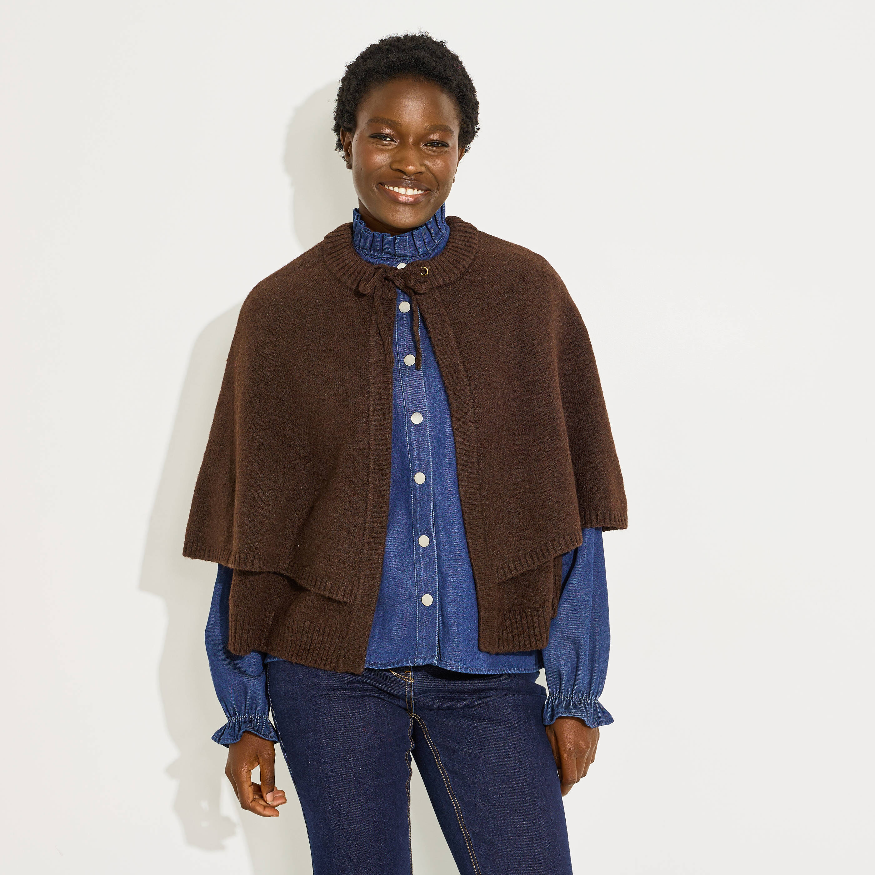 Cape courte en maille femme