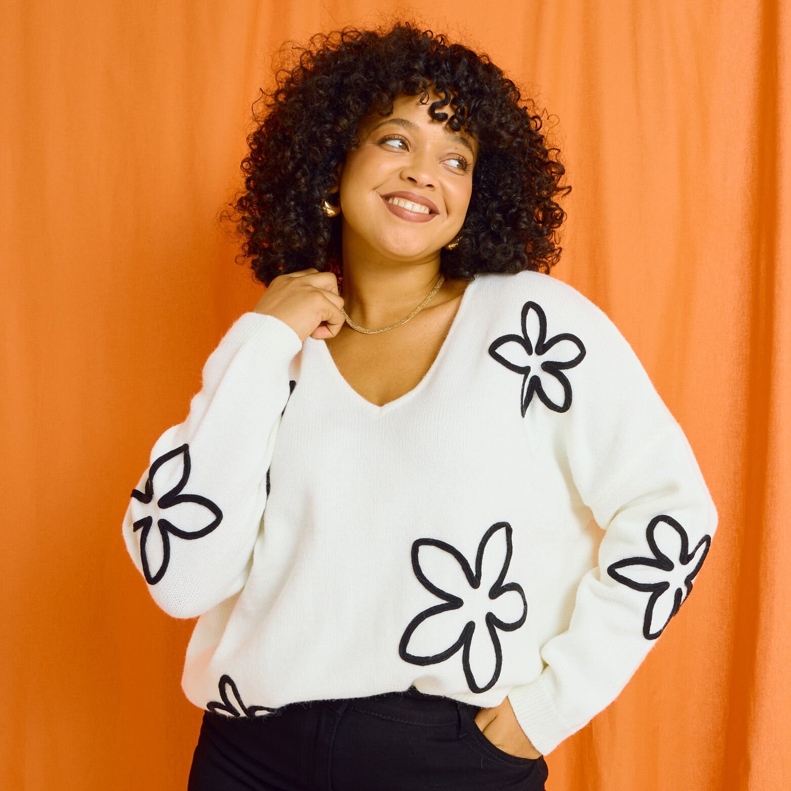 Pull fleurs brodées femme