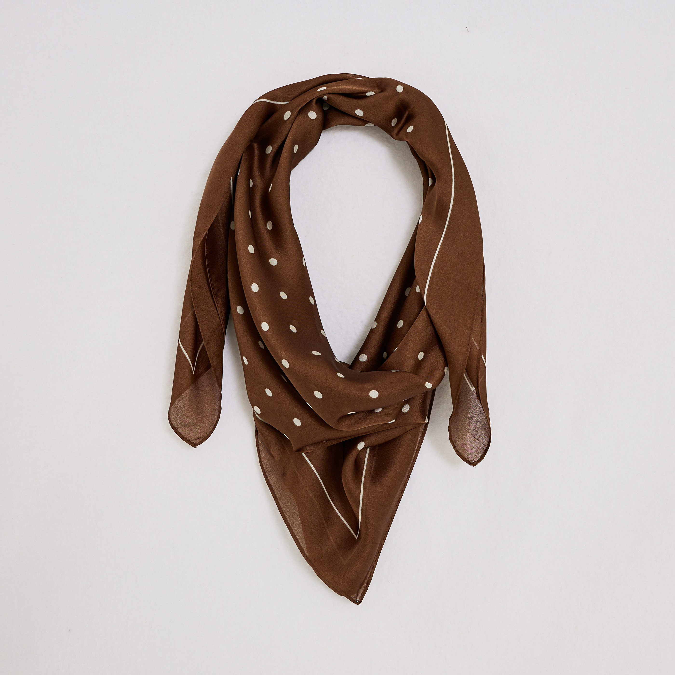 Foulard carr&eacute; &agrave; pois femme