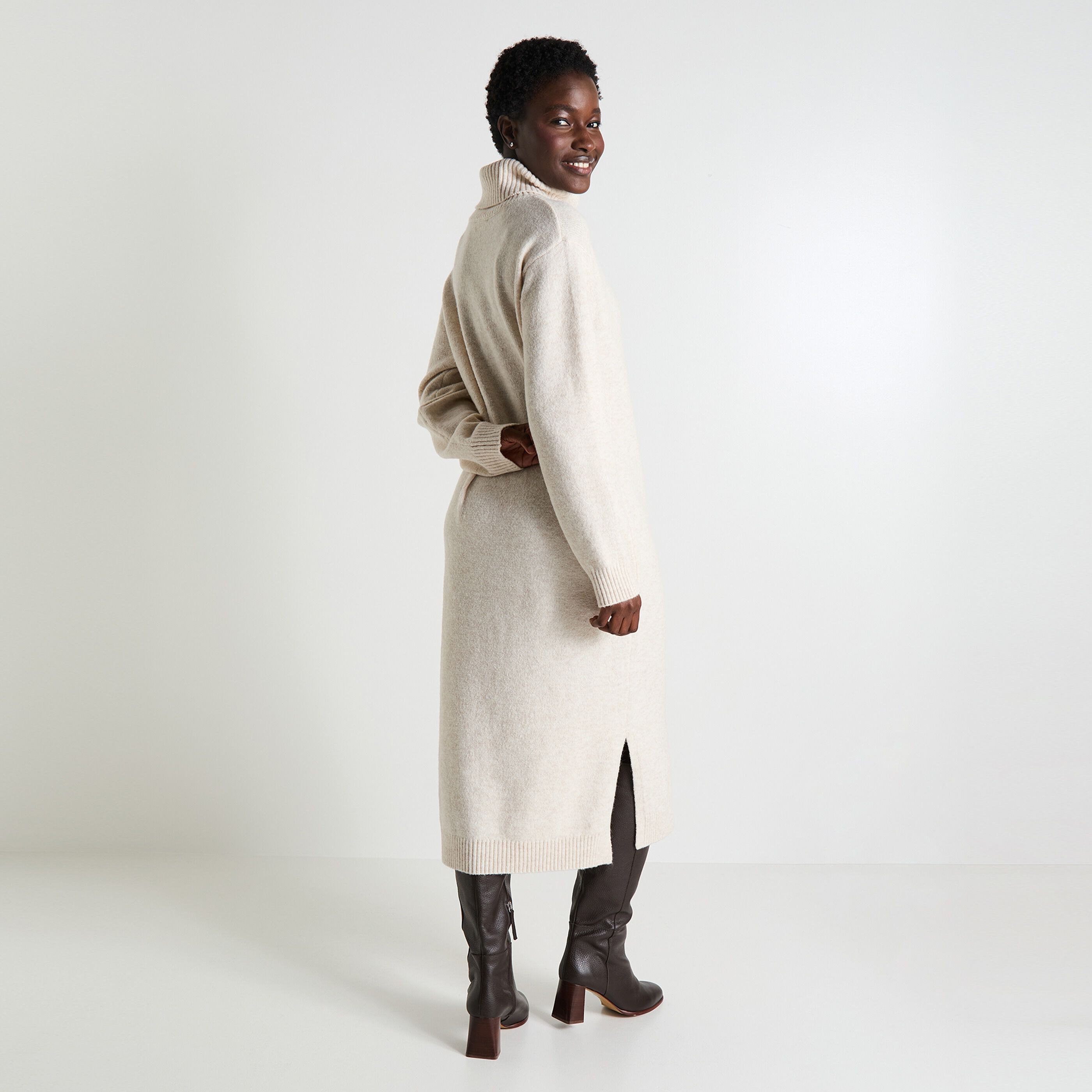 Robe pull col roul&eacute; femme