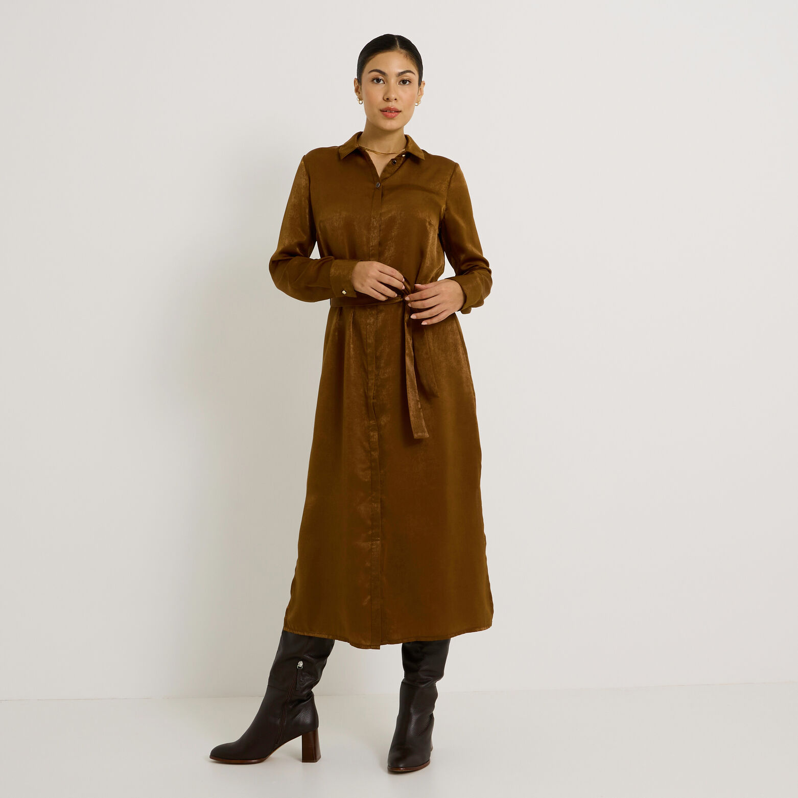 Robe longue satinée