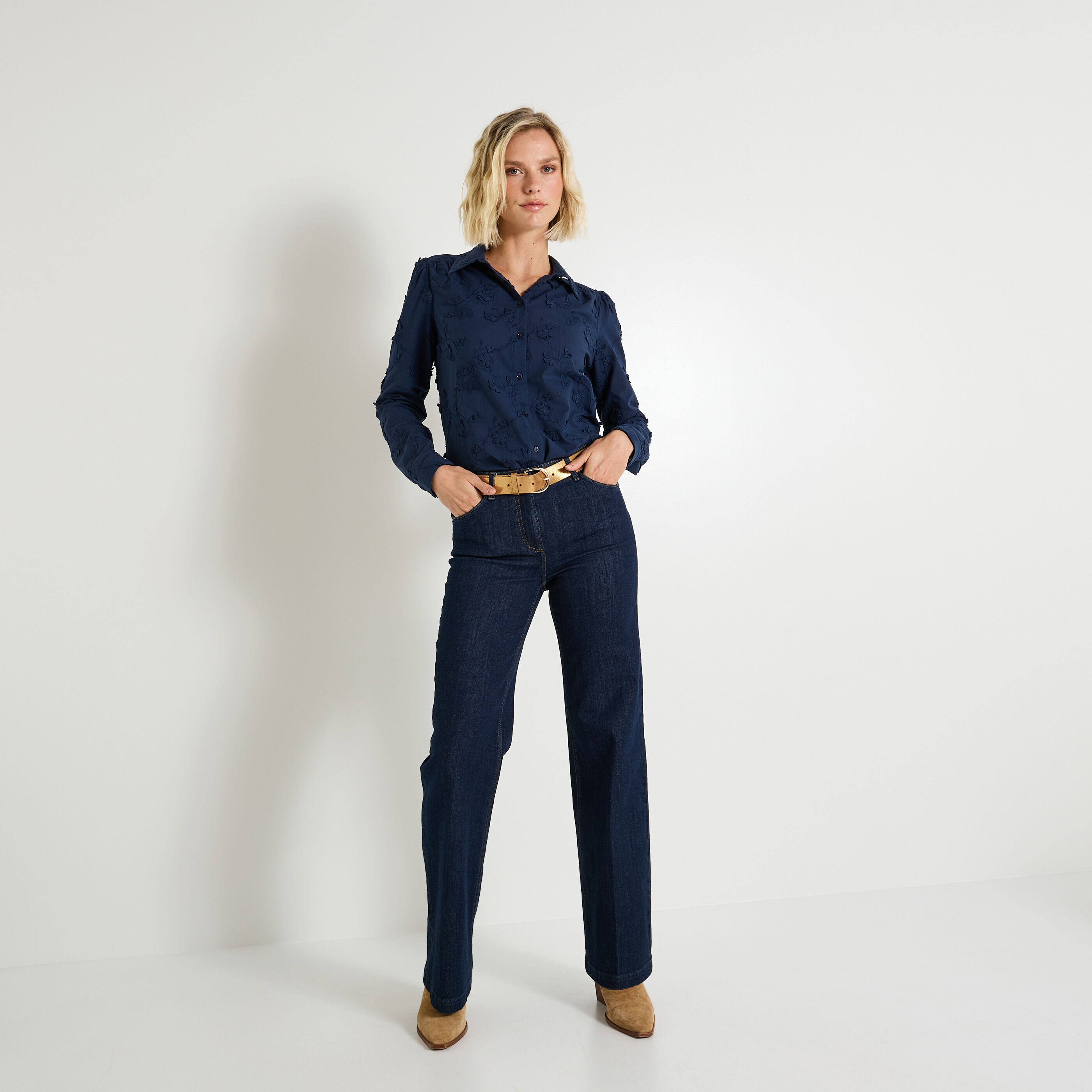 Chemise broderies florales femme