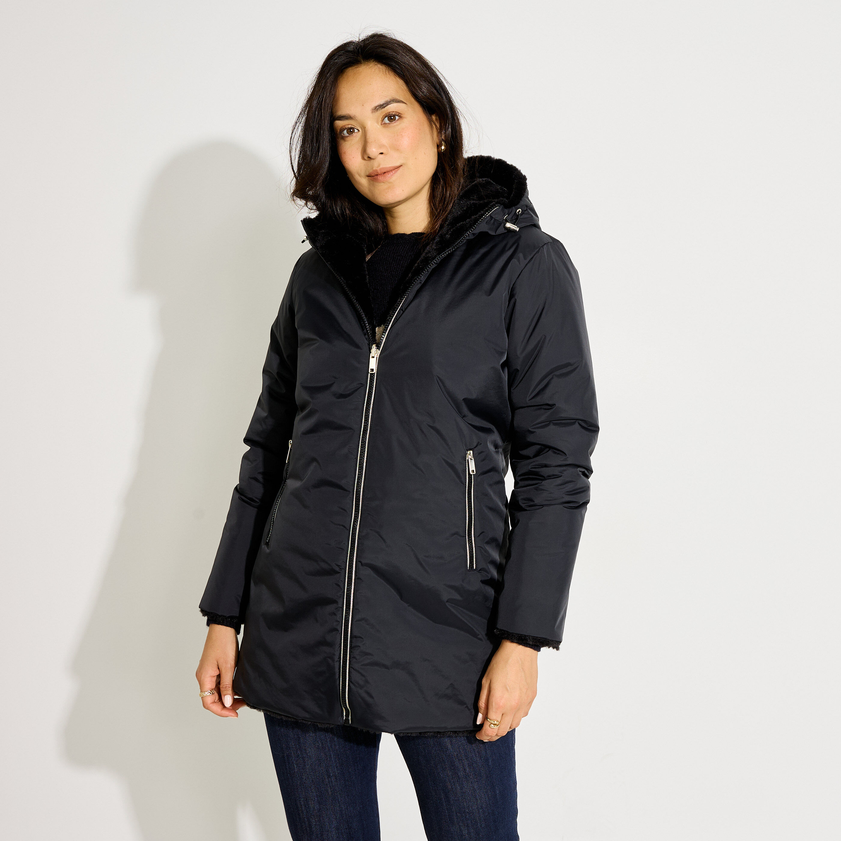Manteau d'hiver mi-long &agrave; capuche femme
