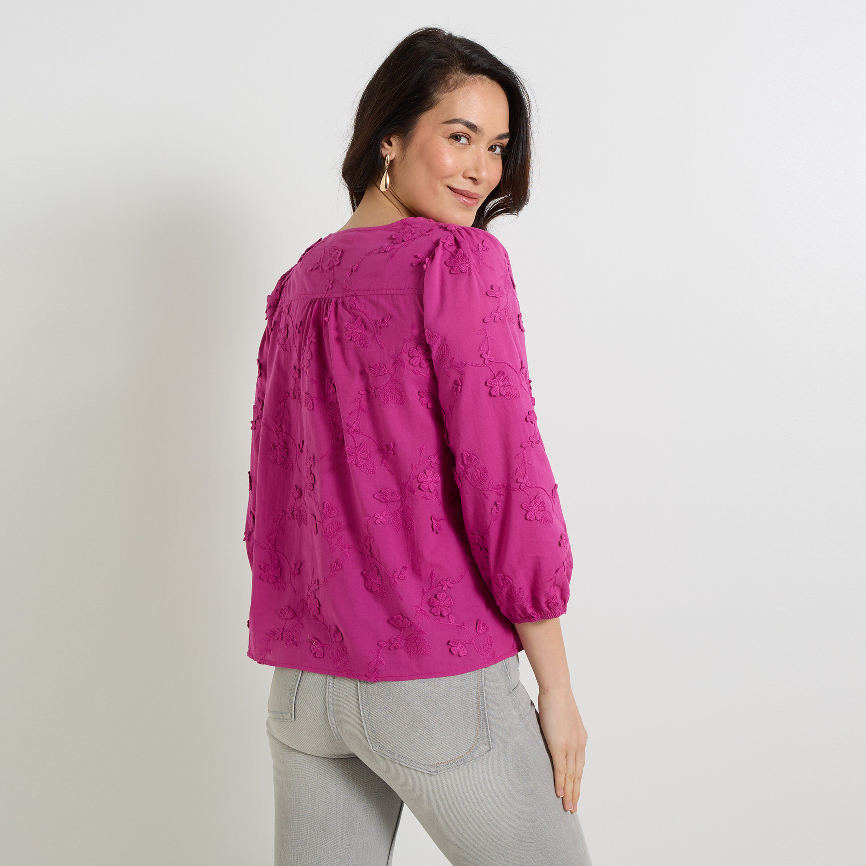 Blouse brod&eacute;e femme